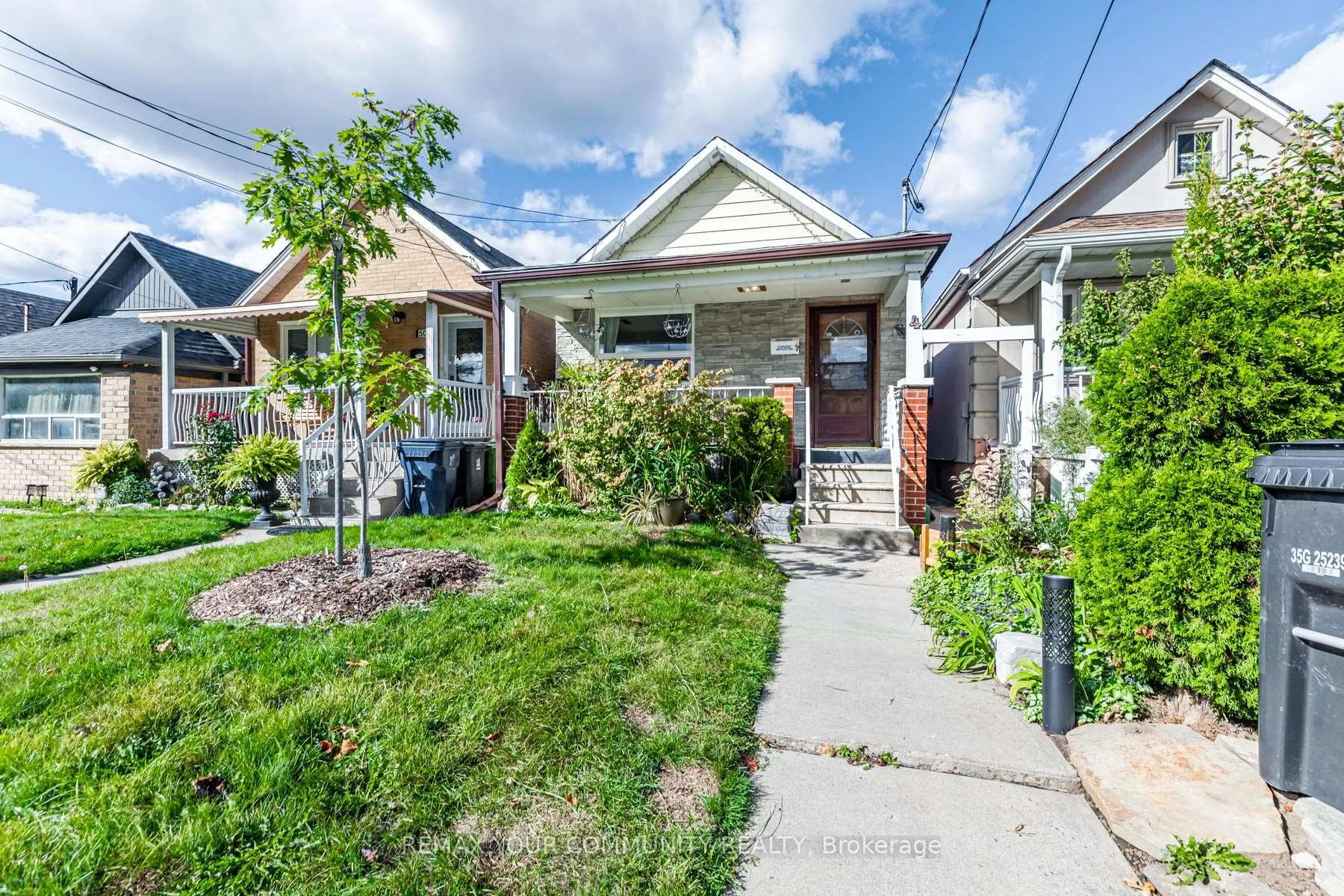 Photo 1 of 48 Cayuga Avenue, Toronto, Rockcliffe-Smythe — HOMEH