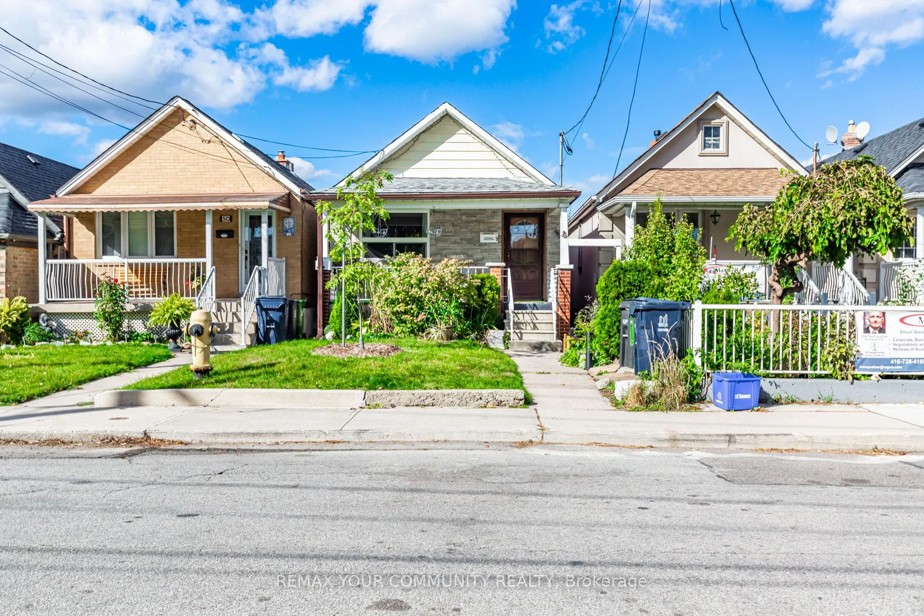 Photo 2 of 48 Cayuga Avenue, Toronto, Rockcliffe-Smythe — HOMEH