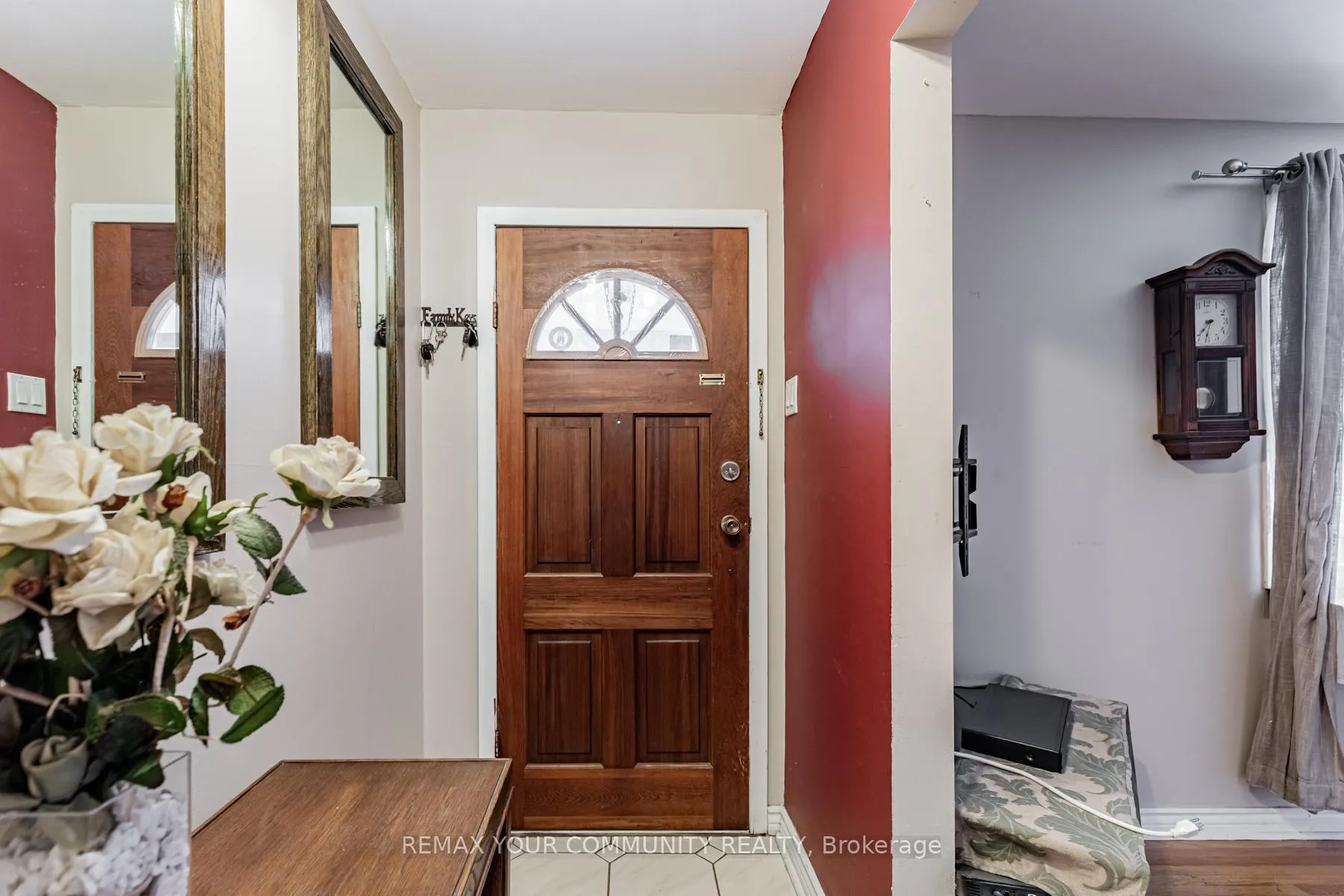 Photo 5 of 48 Cayuga Avenue, Toronto, Rockcliffe-Smythe — HOMEH