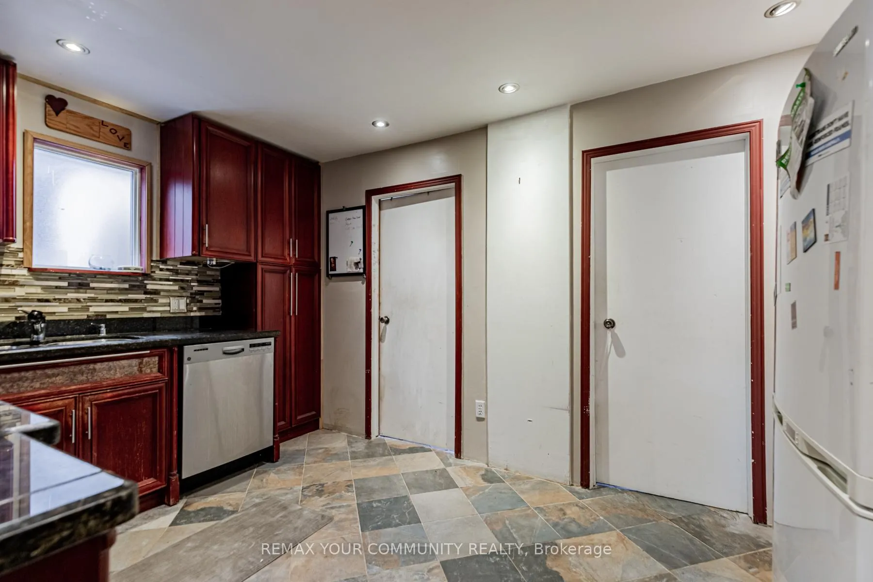 Photo 12 of 48 Cayuga Avenue, Toronto, Rockcliffe-Smythe — HOMEH