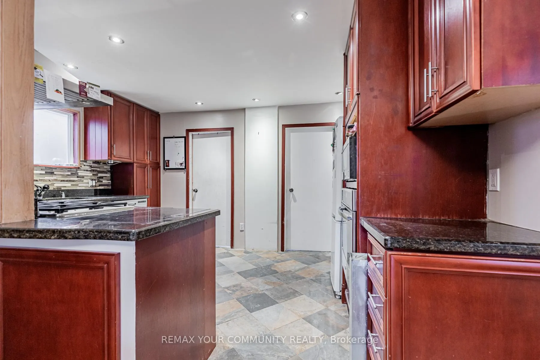 Photo 13 of 48 Cayuga Avenue, Toronto, Rockcliffe-Smythe — HOMEH