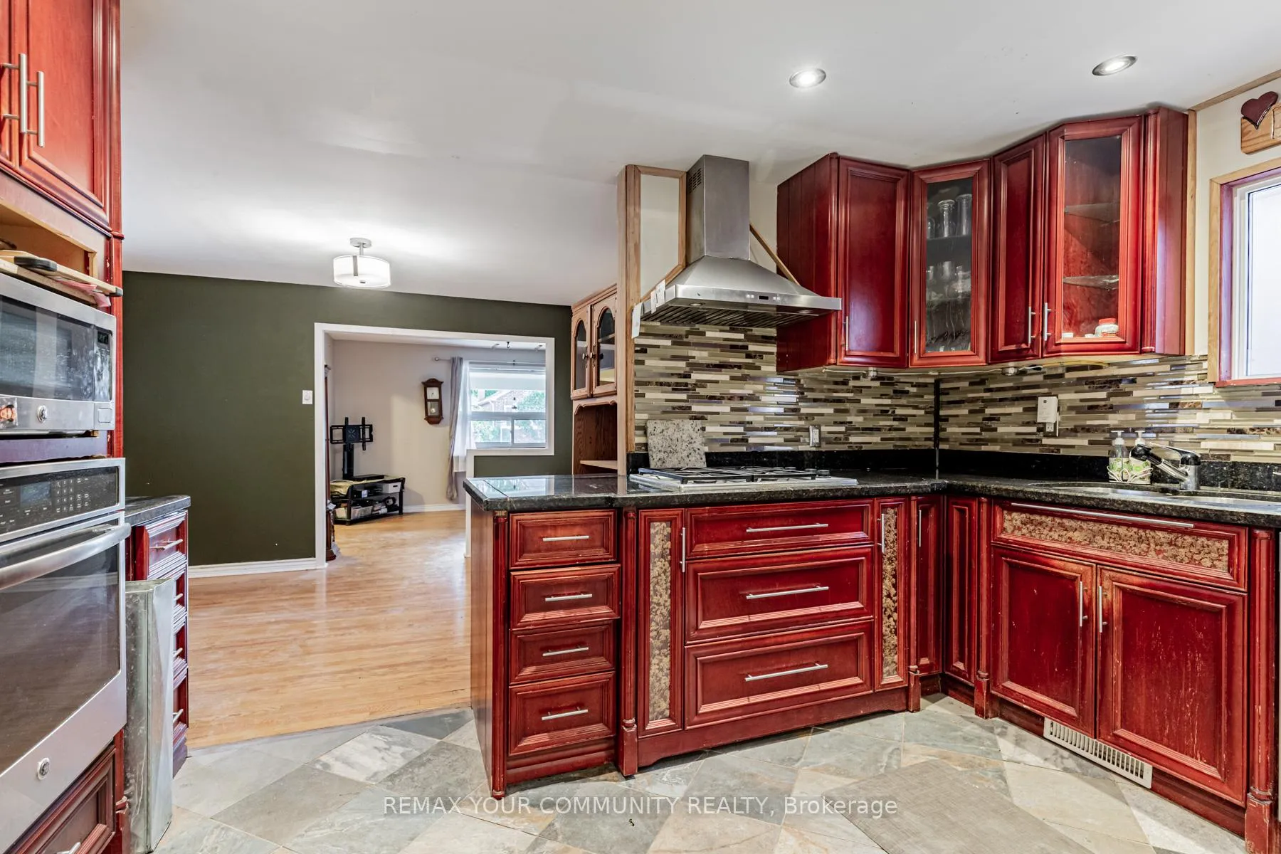 Photo 16 of 48 Cayuga Avenue, Toronto, Rockcliffe-Smythe — HOMEH