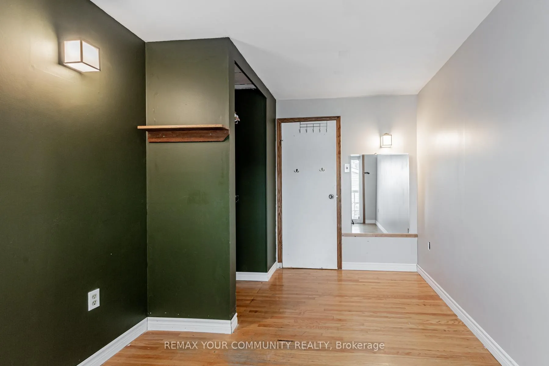 Photo 18 of 48 Cayuga Avenue, Toronto, Rockcliffe-Smythe — HOMEH