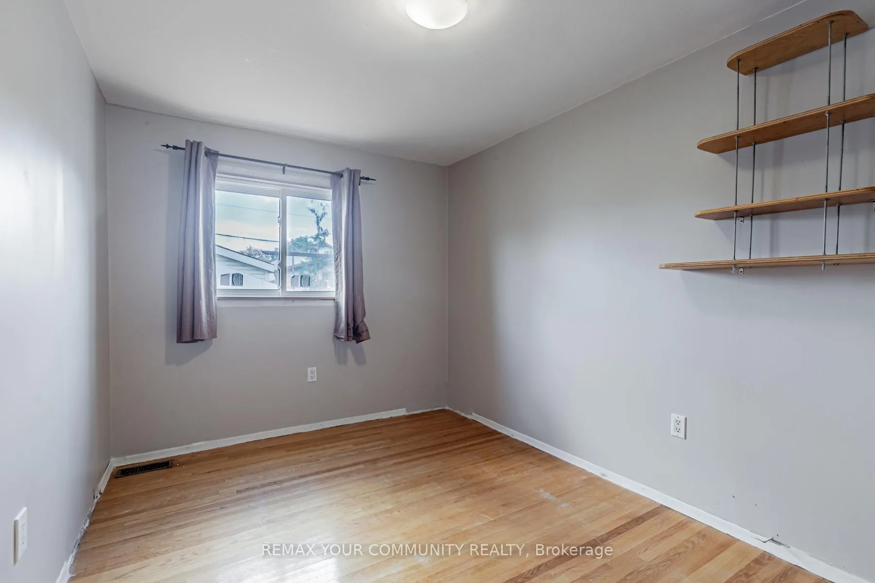 Photo 22 of 48 Cayuga Avenue, Toronto, Rockcliffe-Smythe — HOMEH
