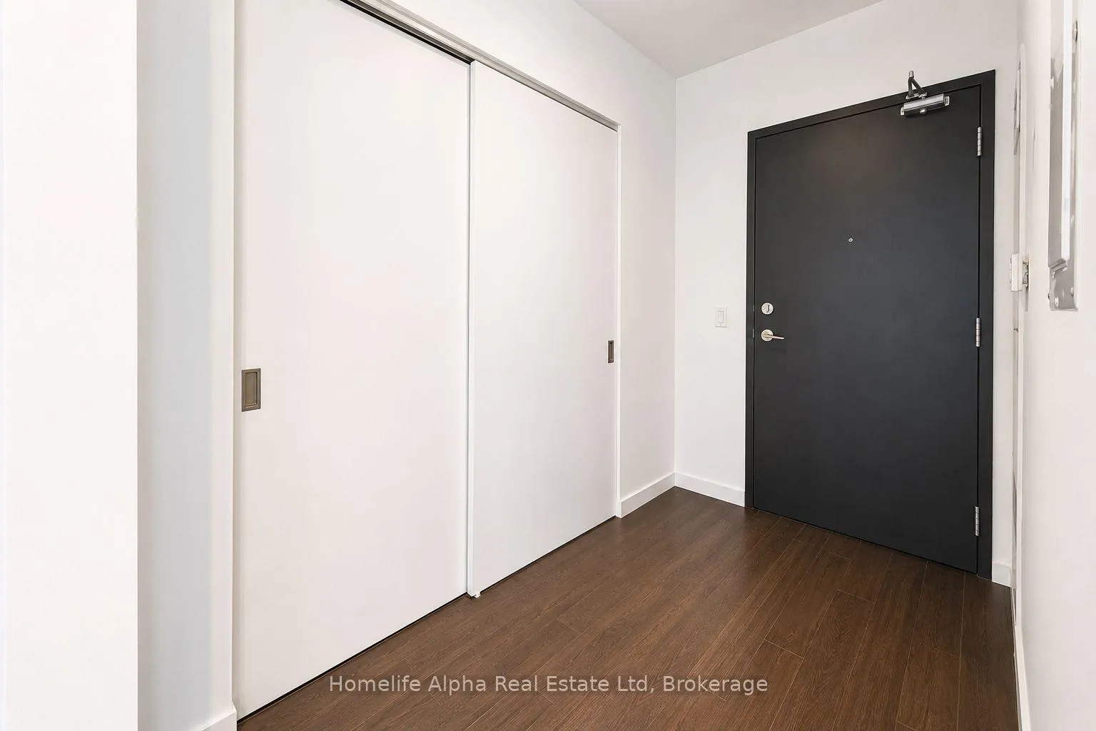 Photo 3 of Unit 713, 7 Smith Crescent, Etobicoke, Stonegate-Queensway — HOMEH
