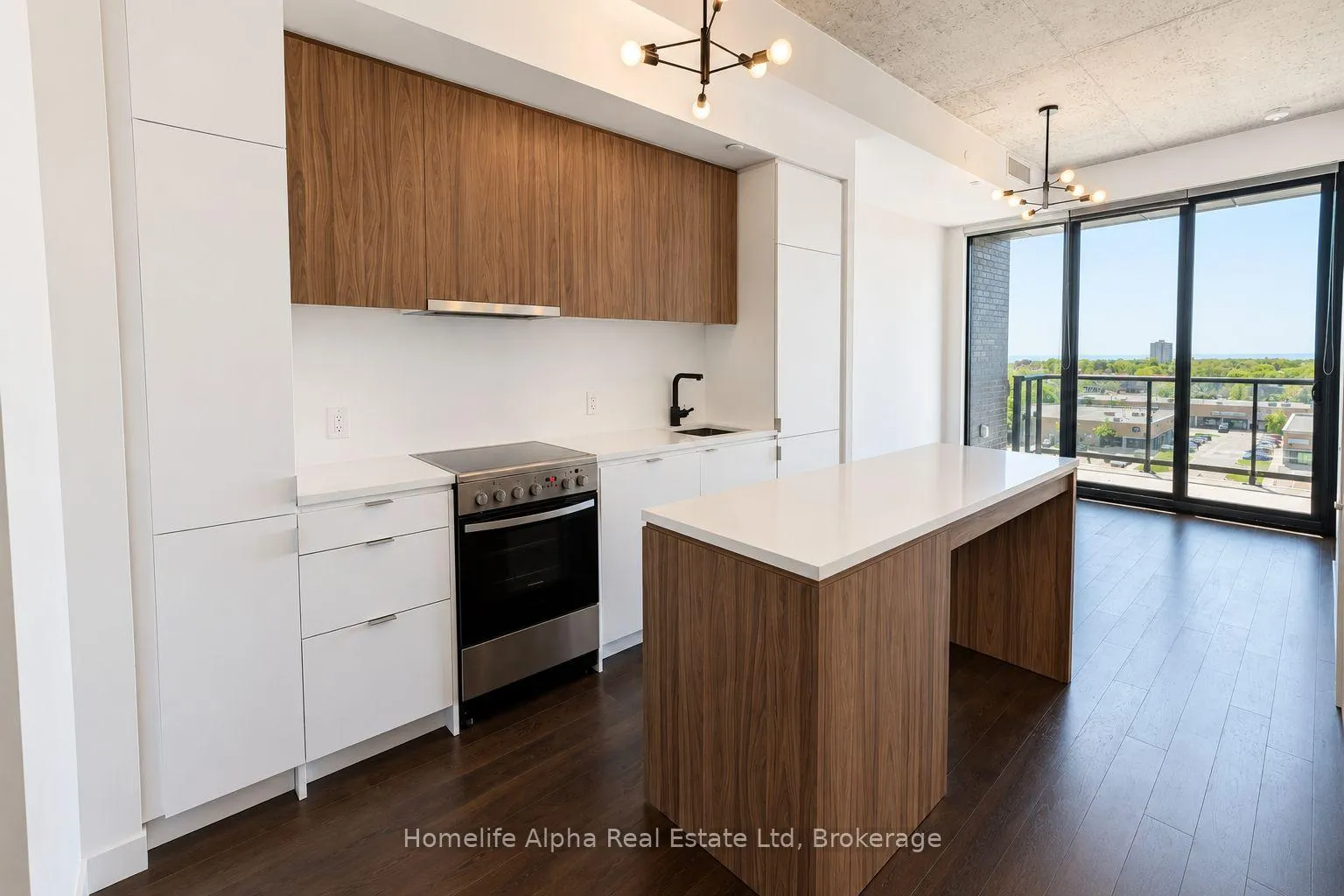 Photo 5 of Unit 713, 7 Smith Crescent, Etobicoke, Stonegate-Queensway — HOMEH