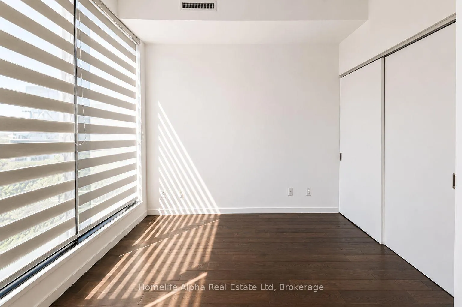 Photo 8 of Unit 713, 7 Smith Crescent, Etobicoke, Stonegate-Queensway — HOMEH