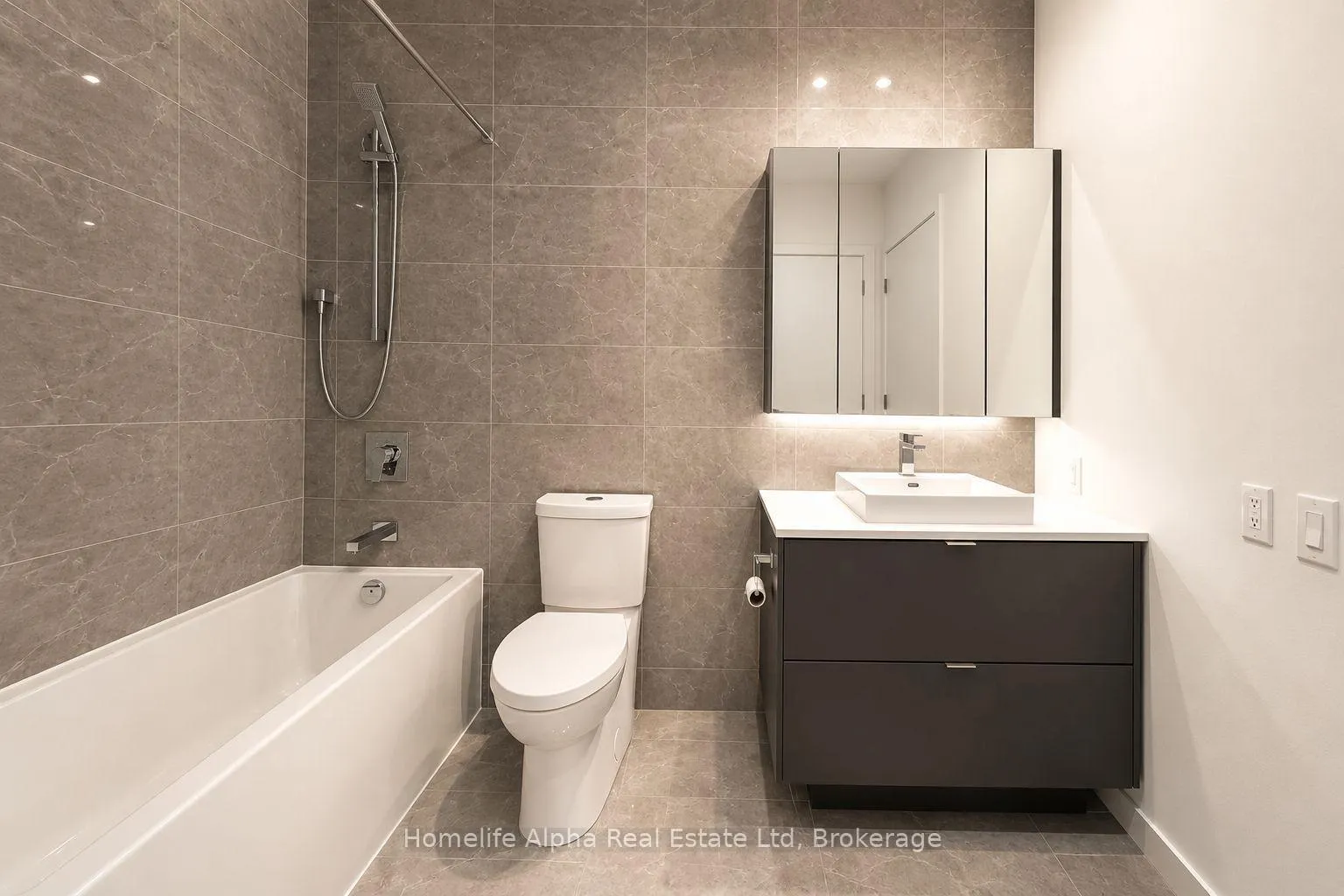 Photo 11 of Unit 713, 7 Smith Crescent, Etobicoke, Stonegate-Queensway — HOMEH