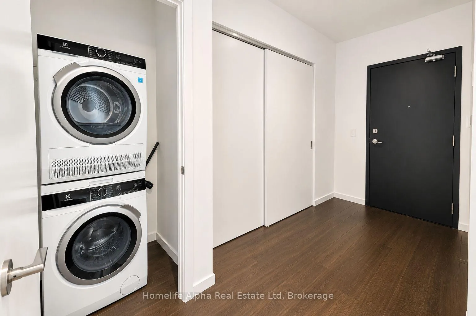 Photo 15 of Unit 713, 7 Smith Crescent, Etobicoke, Stonegate-Queensway — HOMEH