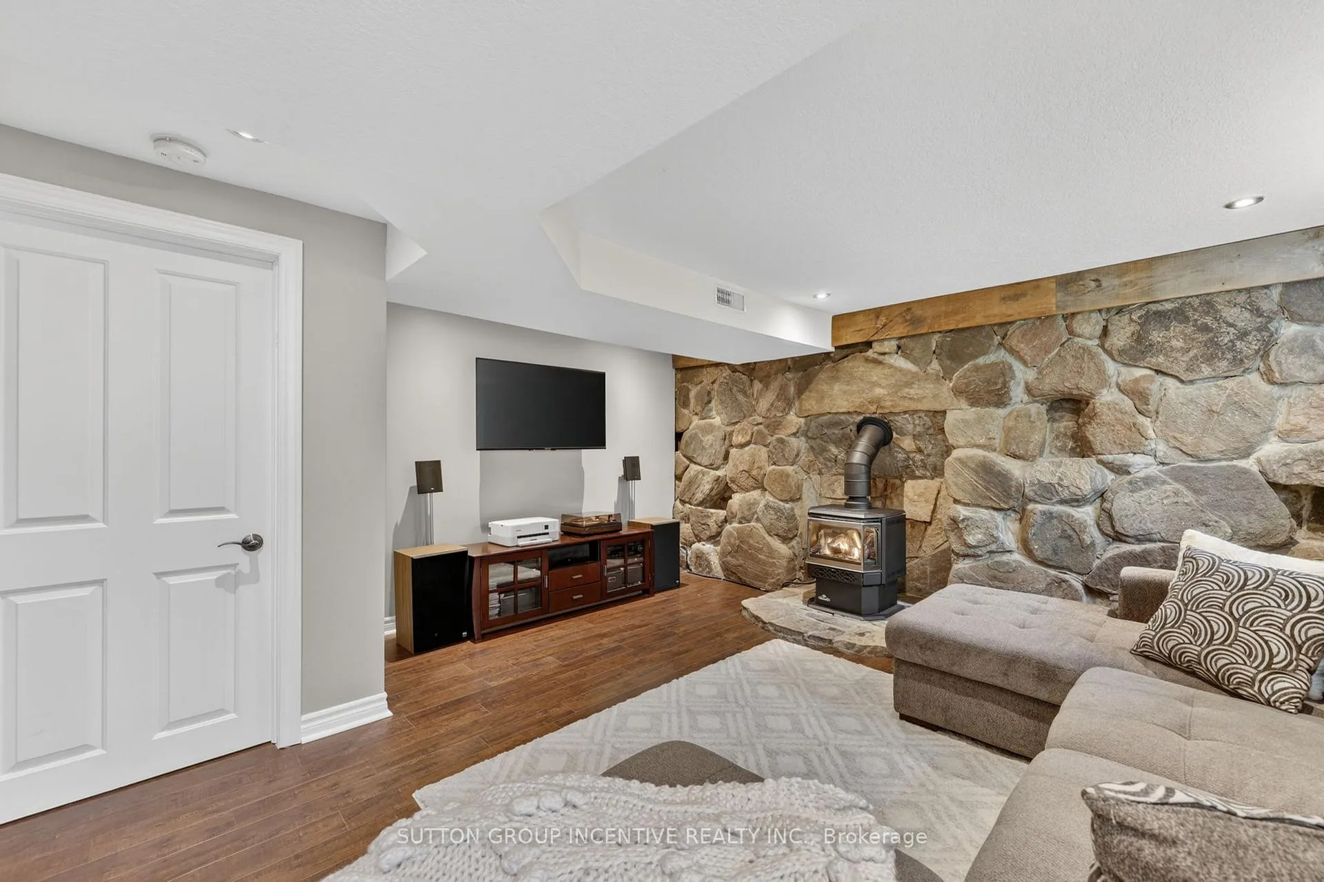Photo 43 of 10 Springhome Road, Oro-Medonte, Rural Oro-Medonte — HOMEH