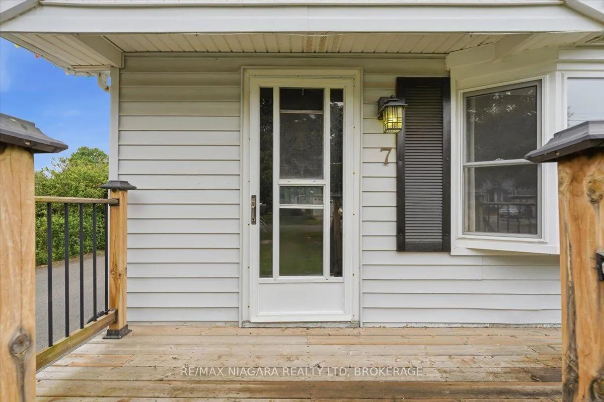 Photo 6 of 7 Sequoia Avenue, St. Catharines, Bunting/Linwell — HOMEH