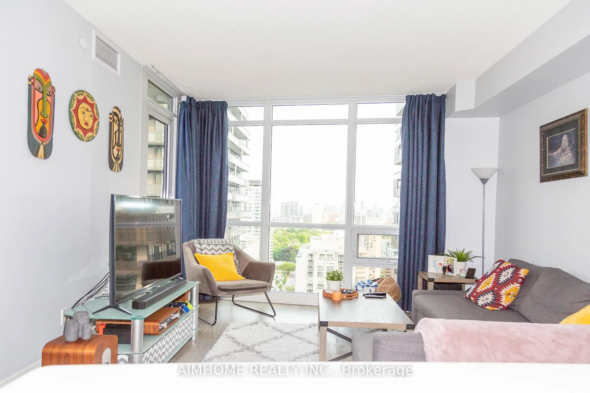Photo 7 of Unit 2101, 30 Roehampton Avenue, Toronto, Mount Pleasant West — HOMEH