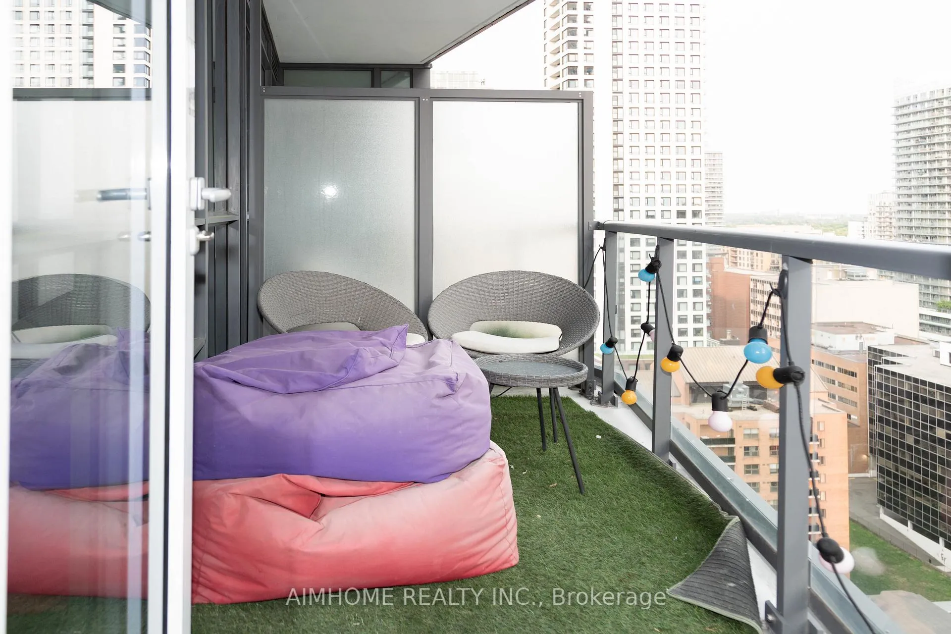 Photo 10 of Unit 2101, 30 Roehampton Avenue, Toronto, Mount Pleasant West — HOMEH
