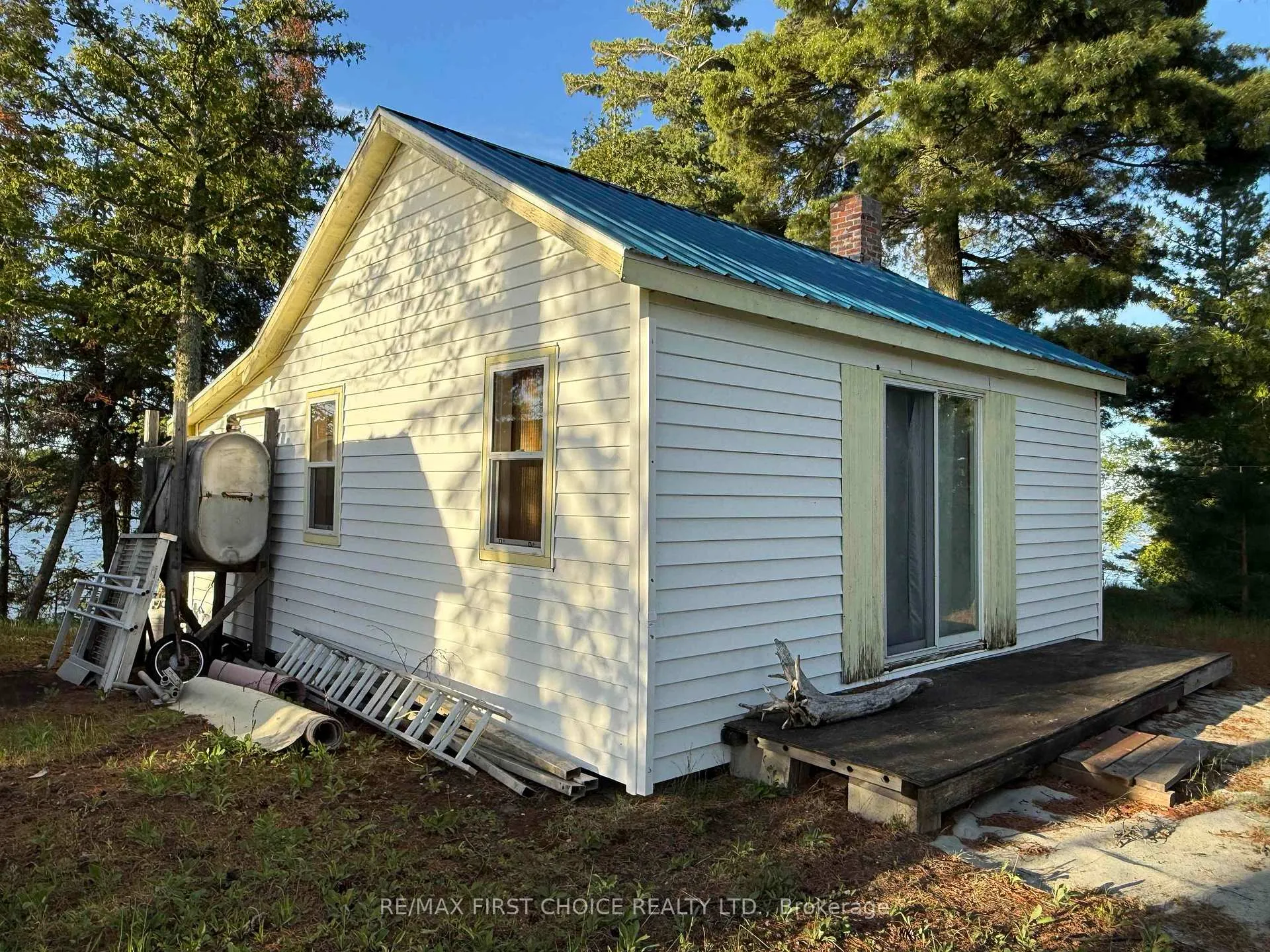 Photo 6 of Larson Bay, Thunder Bay Remote Area, Oxdrift — HOMEH