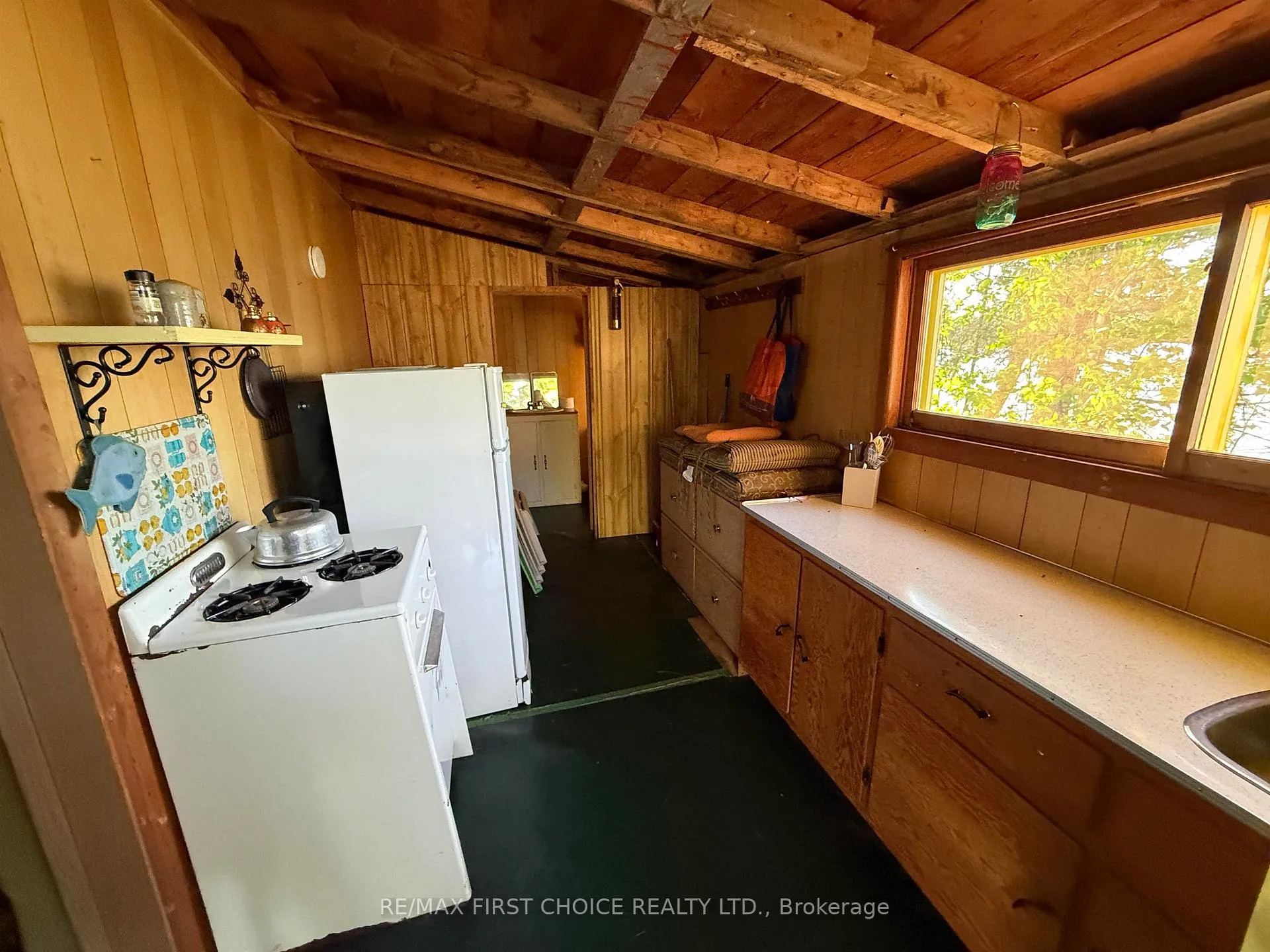 Photo 12 of Larson Bay, Thunder Bay Remote Area, Oxdrift — HOMEH