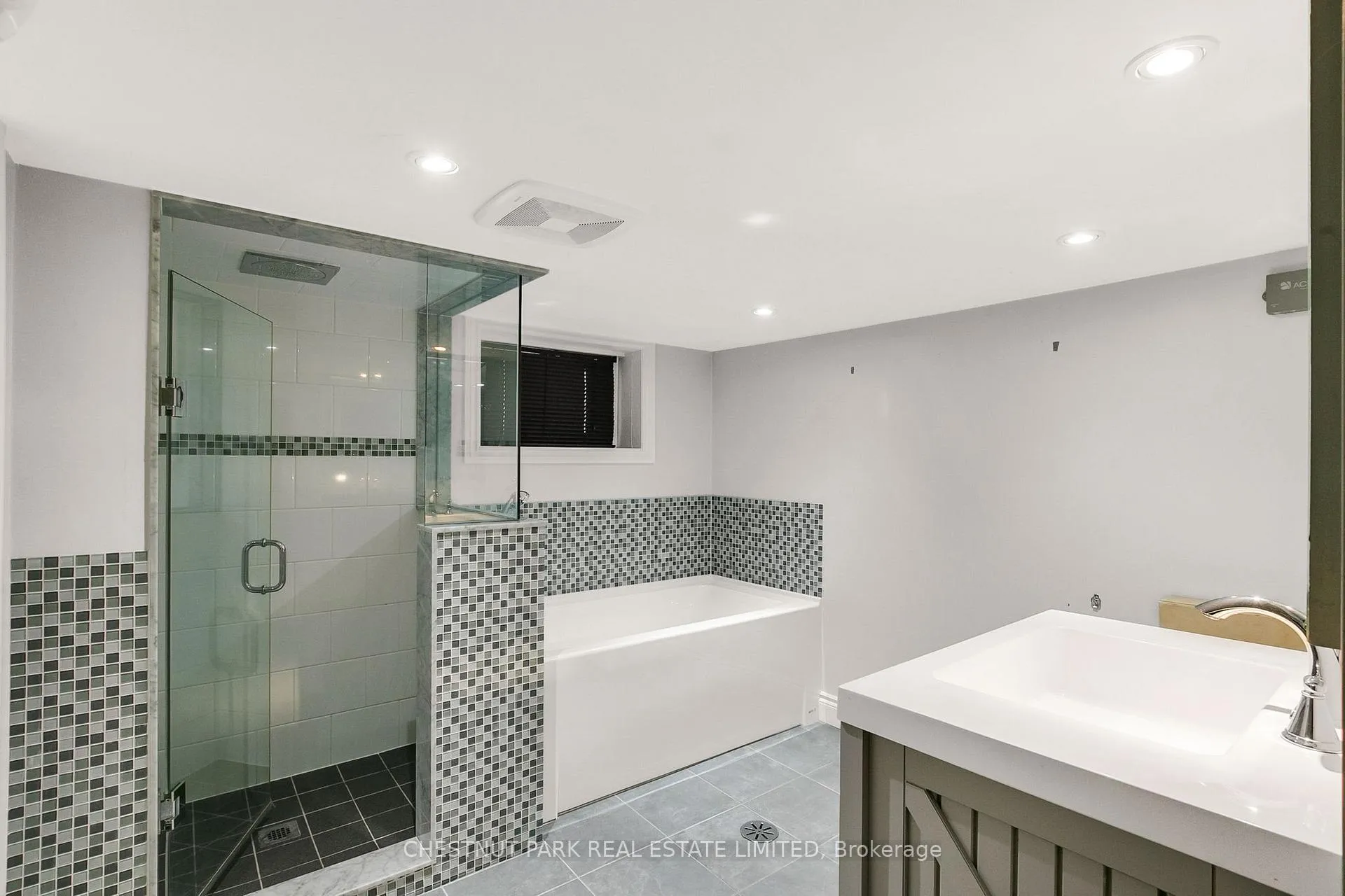 Photo 38 of 484 Merton Street, Toronto, Mount Pleasant East — HOMEH