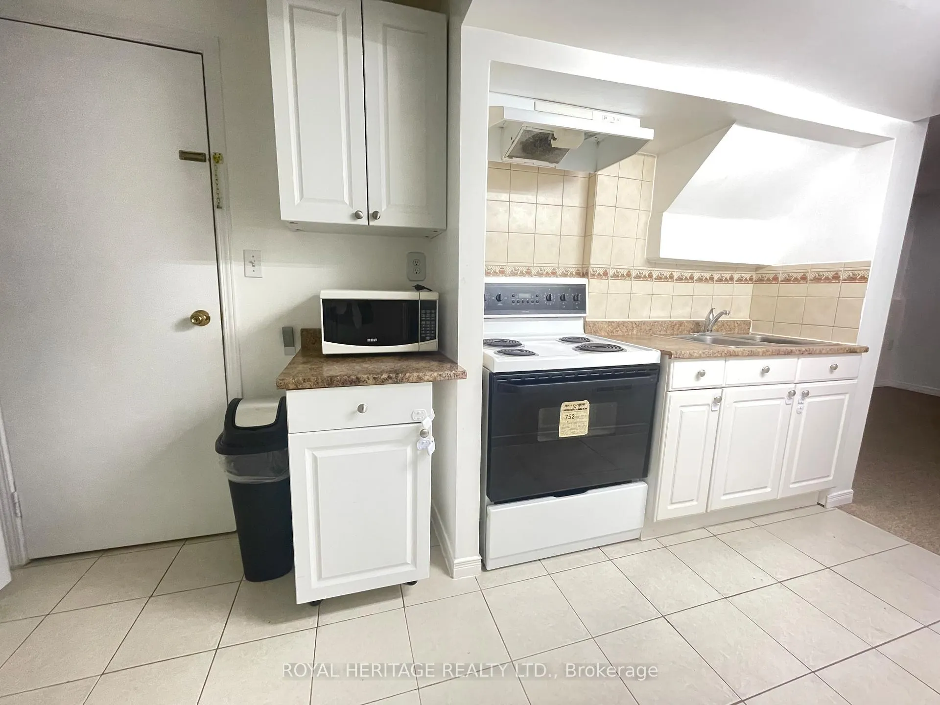 Photo 18 of Unit Basement, 1633 Marshcourt Drive, Pickering, Village East — HOMEH