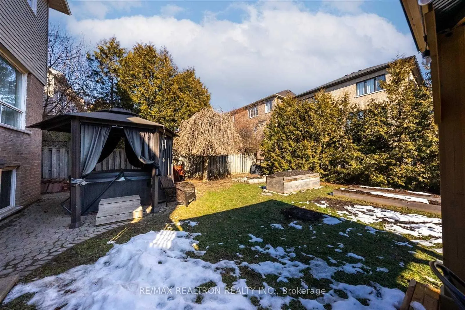 Photo 33 of Unit Upper, 68 Flint Crescent, Whitby, Rolling Acres — HOMEH