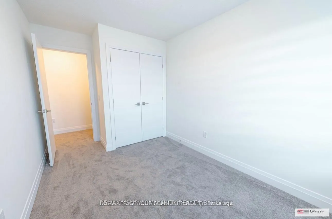 Photo 10 of 37 Lily Lane, Guelph, Clairfields/Hanlon Business Park — HOMEH