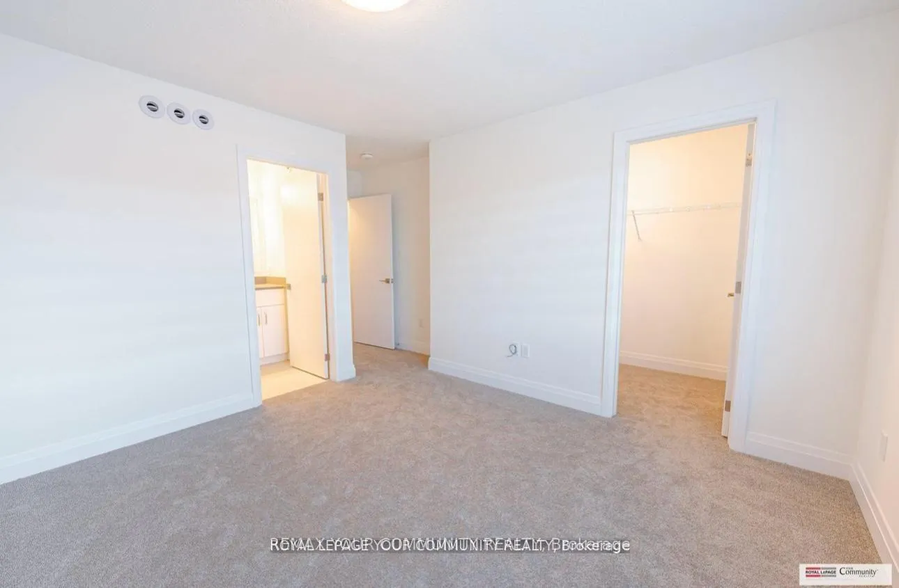 Photo 12 of 37 Lily Lane, Guelph, Clairfields/Hanlon Business Park — HOMEH