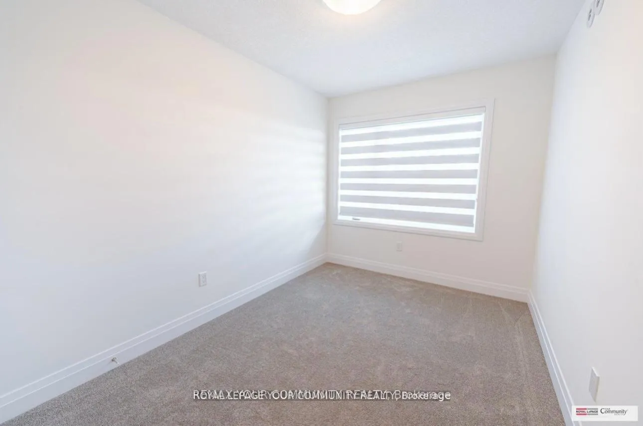 Photo 13 of 37 Lily Lane, Guelph, Clairfields/Hanlon Business Park — HOMEH