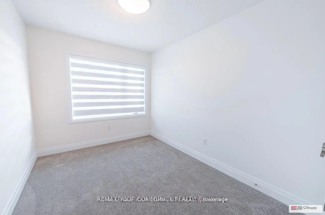 Photo 14 of 37 Lily Lane, Guelph, Clairfields/Hanlon Business Park — HOMEH