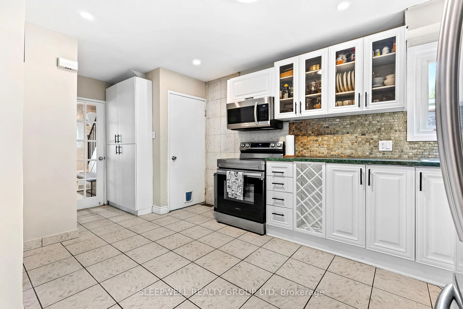 Photo 7 of 1486 Lepage Avenue, Ottawa, Carlington — HOMEH