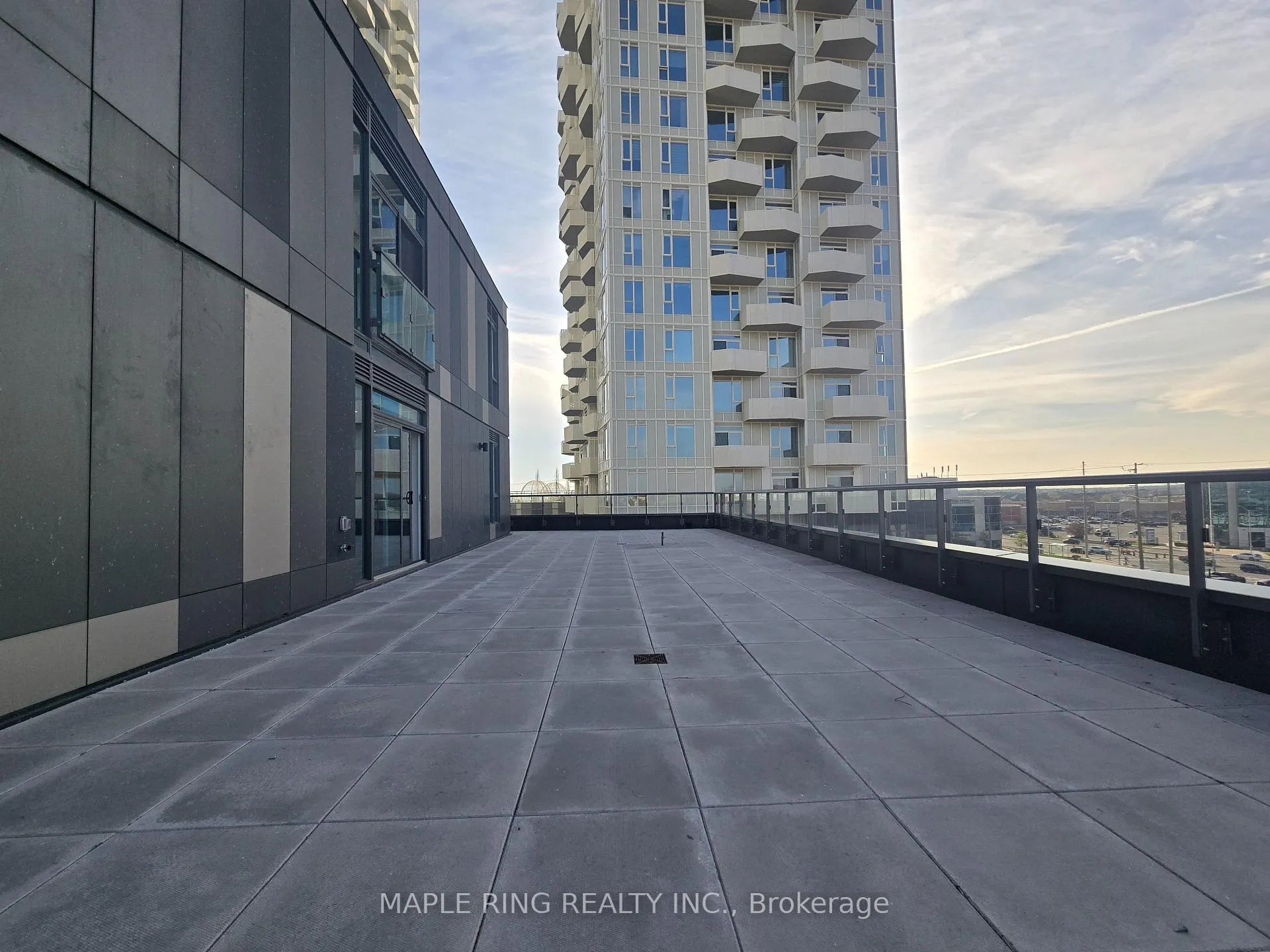 Photo 3 of Unit 506, 474 Caldari Road, Vaughan, Concord — HOMEH