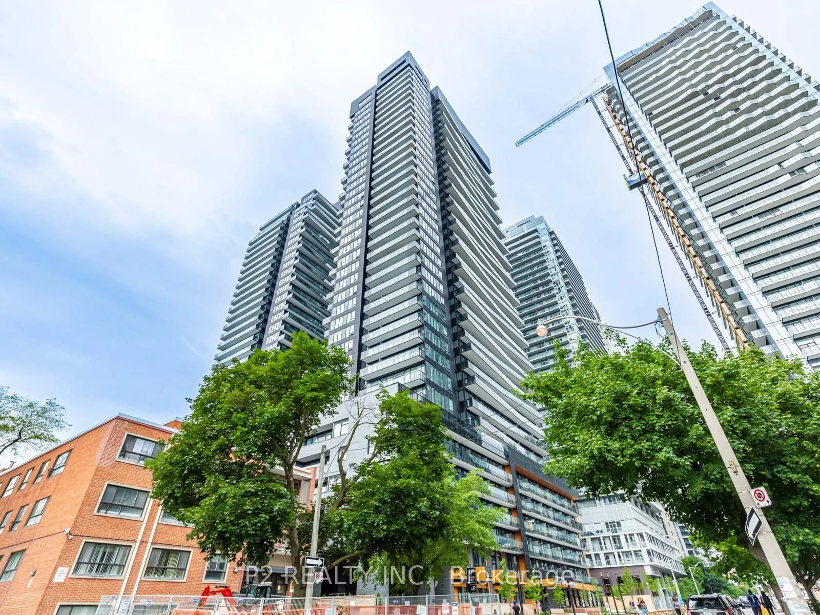 Front of Unit 1507, 117 Broadway Avenue N