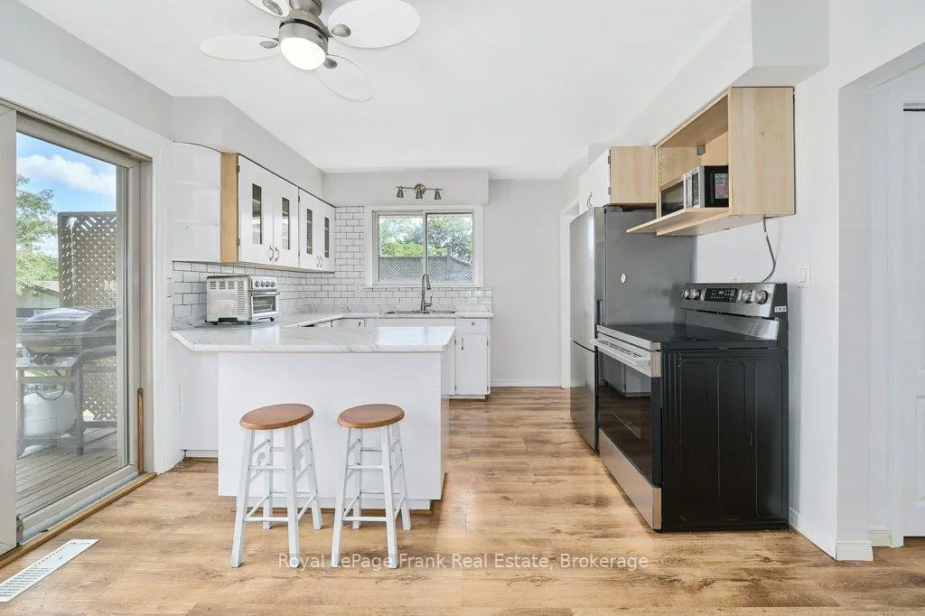 Photo 17 of 1158 Lisgar Avenue, Oshawa, Donevan — HOMEH