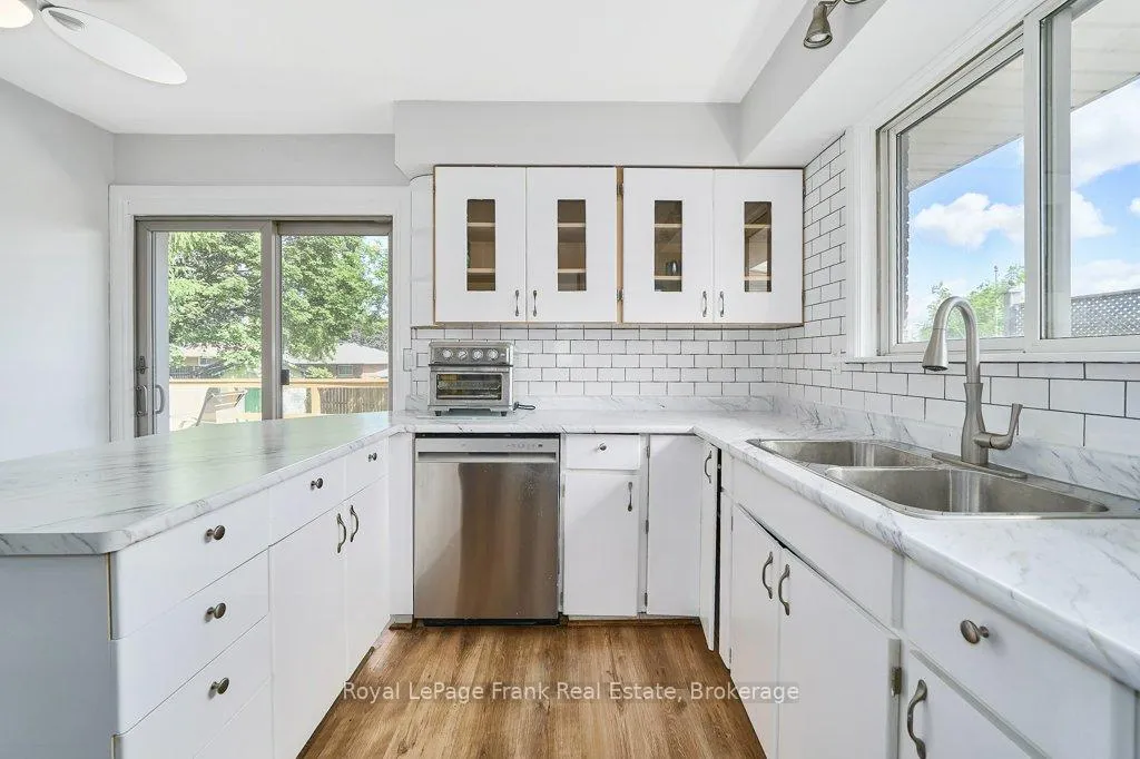 Photo 18 of 1158 Lisgar Avenue, Oshawa, Donevan — HOMEH