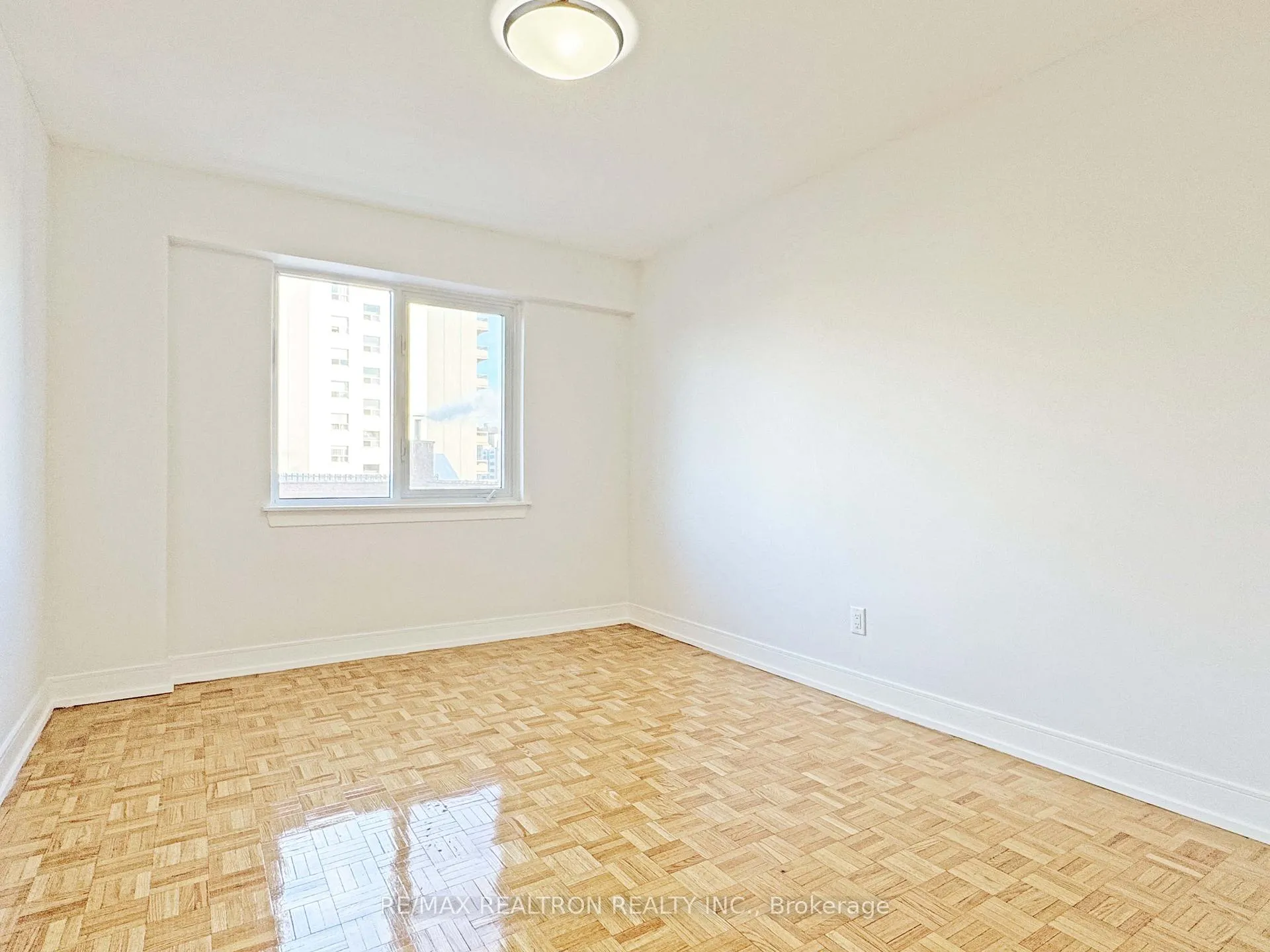 Photo 6 of Unit 601, 95 Lawton Boulevard, Toronto, Yonge-St. Clair — HOMEH
