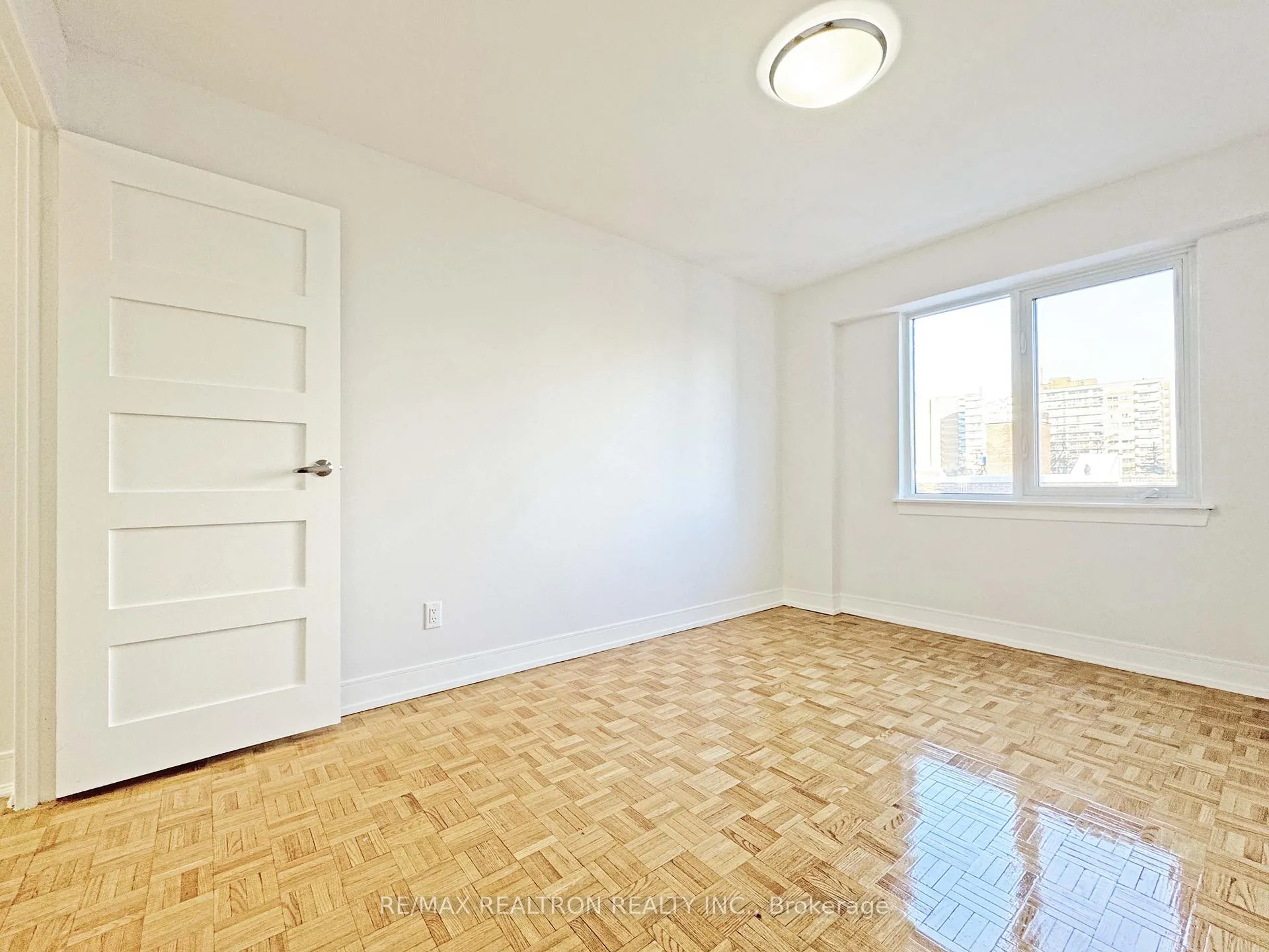 Photo 7 of Unit 601, 95 Lawton Boulevard, Toronto, Yonge-St. Clair — HOMEH