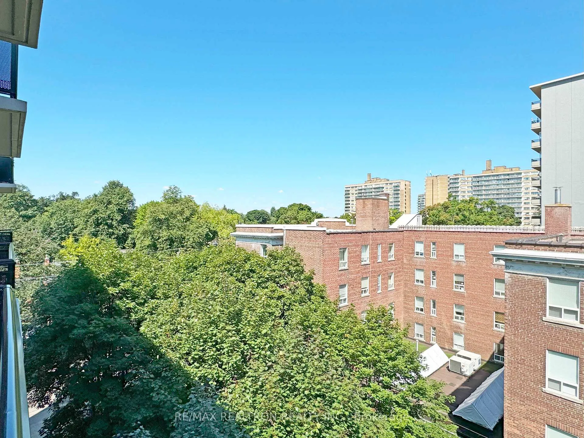 Photo 10 of Unit 601, 95 Lawton Boulevard, Toronto, Yonge-St. Clair — HOMEH