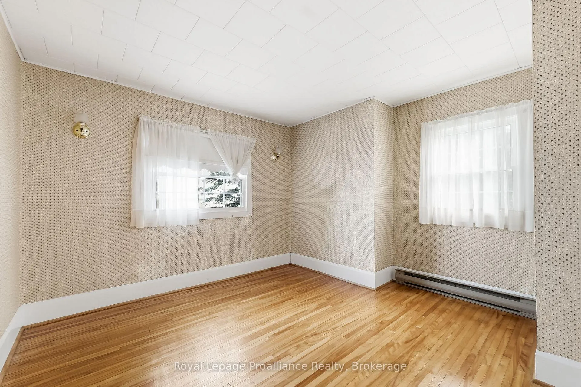 Photo 35 of 67 Price Street E, Brighton — HOMEH