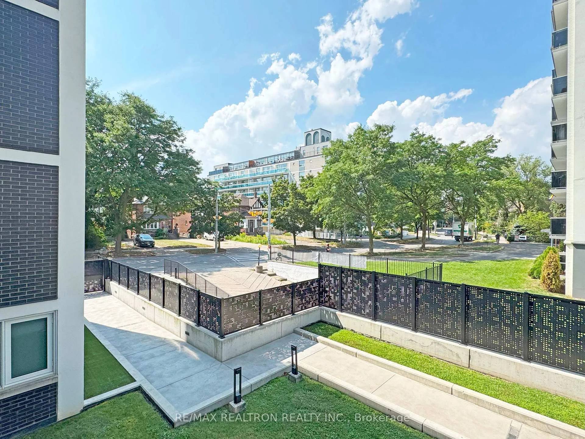 Photo 18 of Unit 203, 11 Walmer Road, Toronto, The Annex — HOMEH