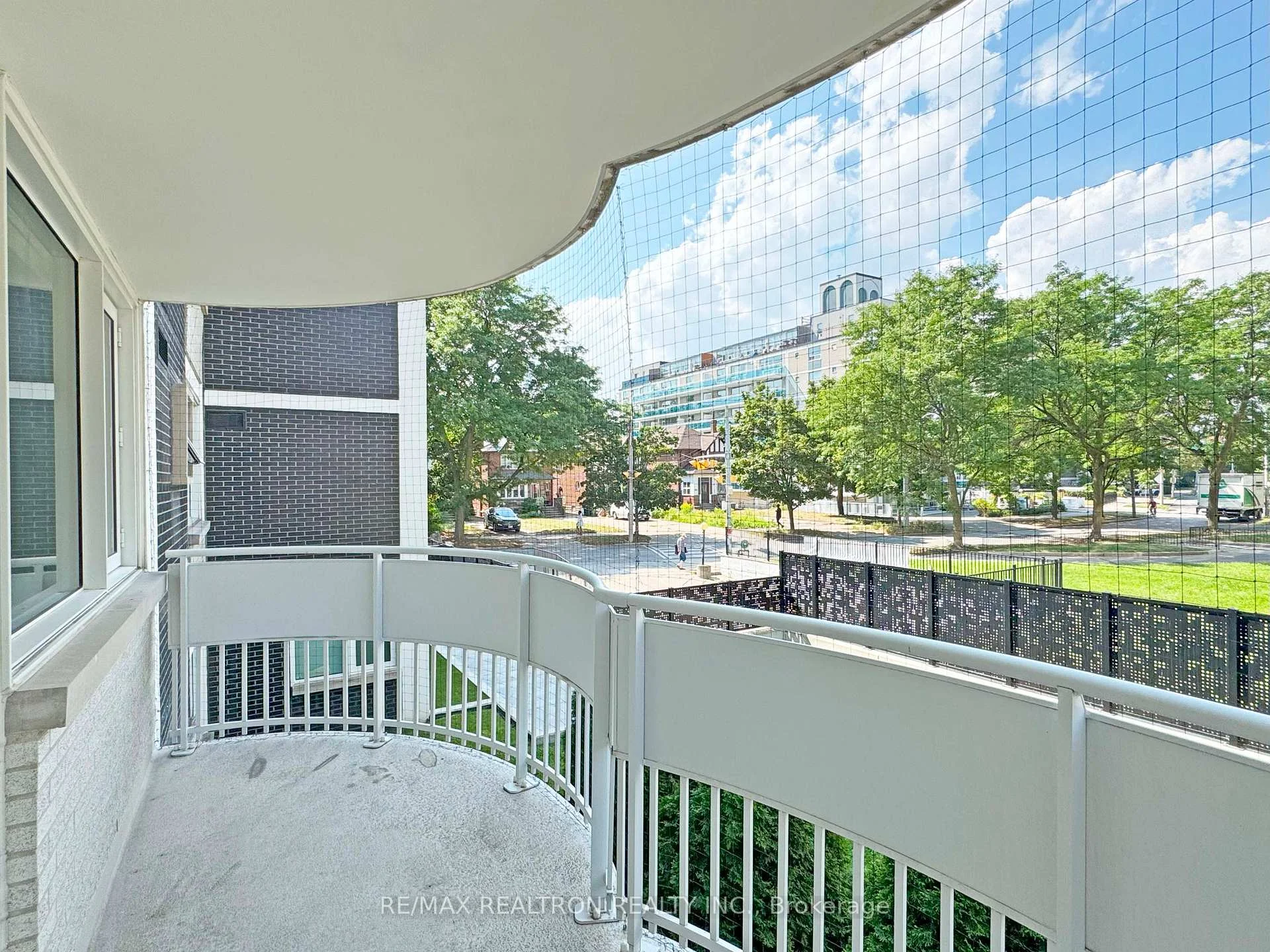 Photo 17 of Unit 203, 11 Walmer Road, Toronto, The Annex — HOMEH