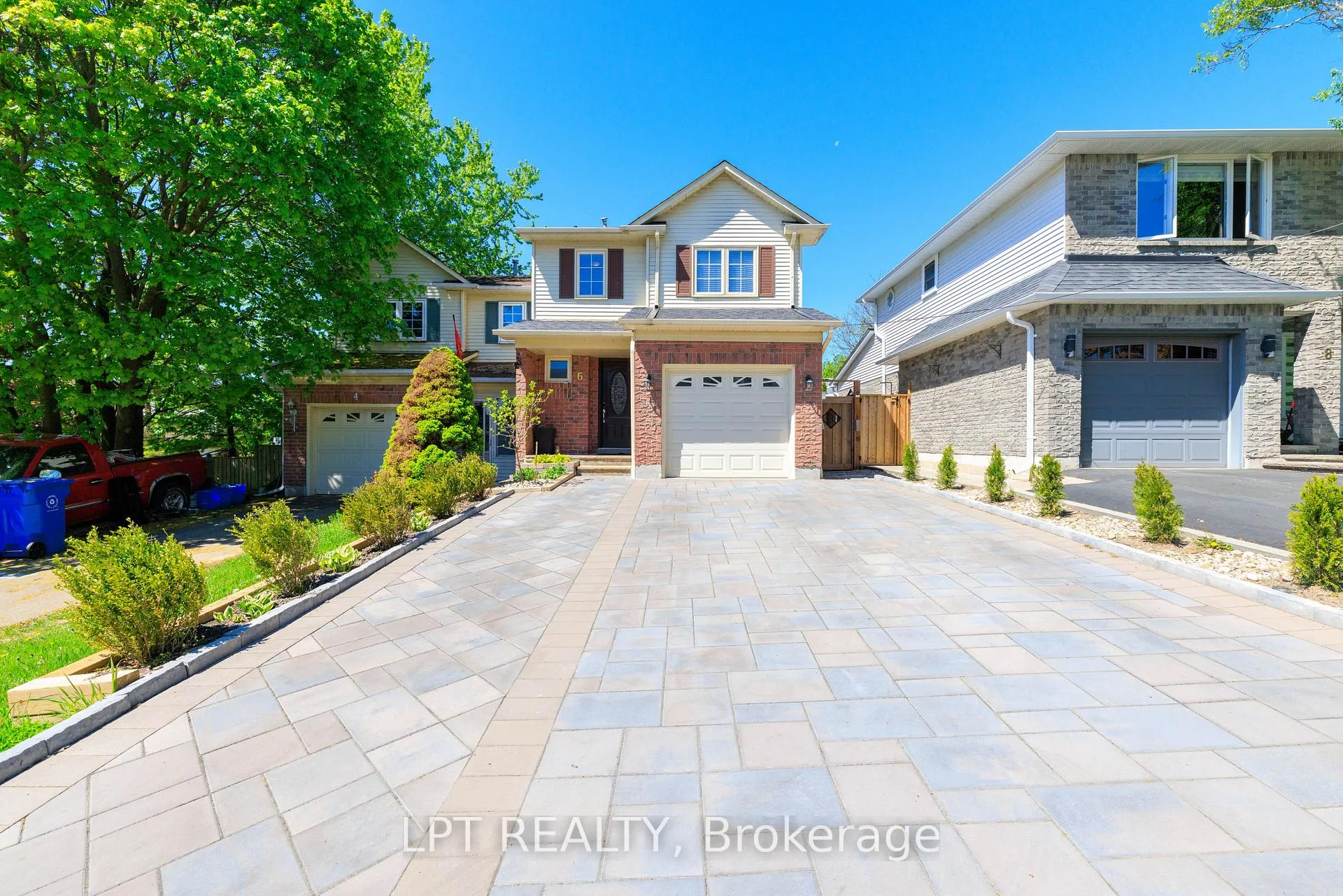 Photo 2 of 6 Odin Crescent, Aurora, Aurora Village — HOMEH