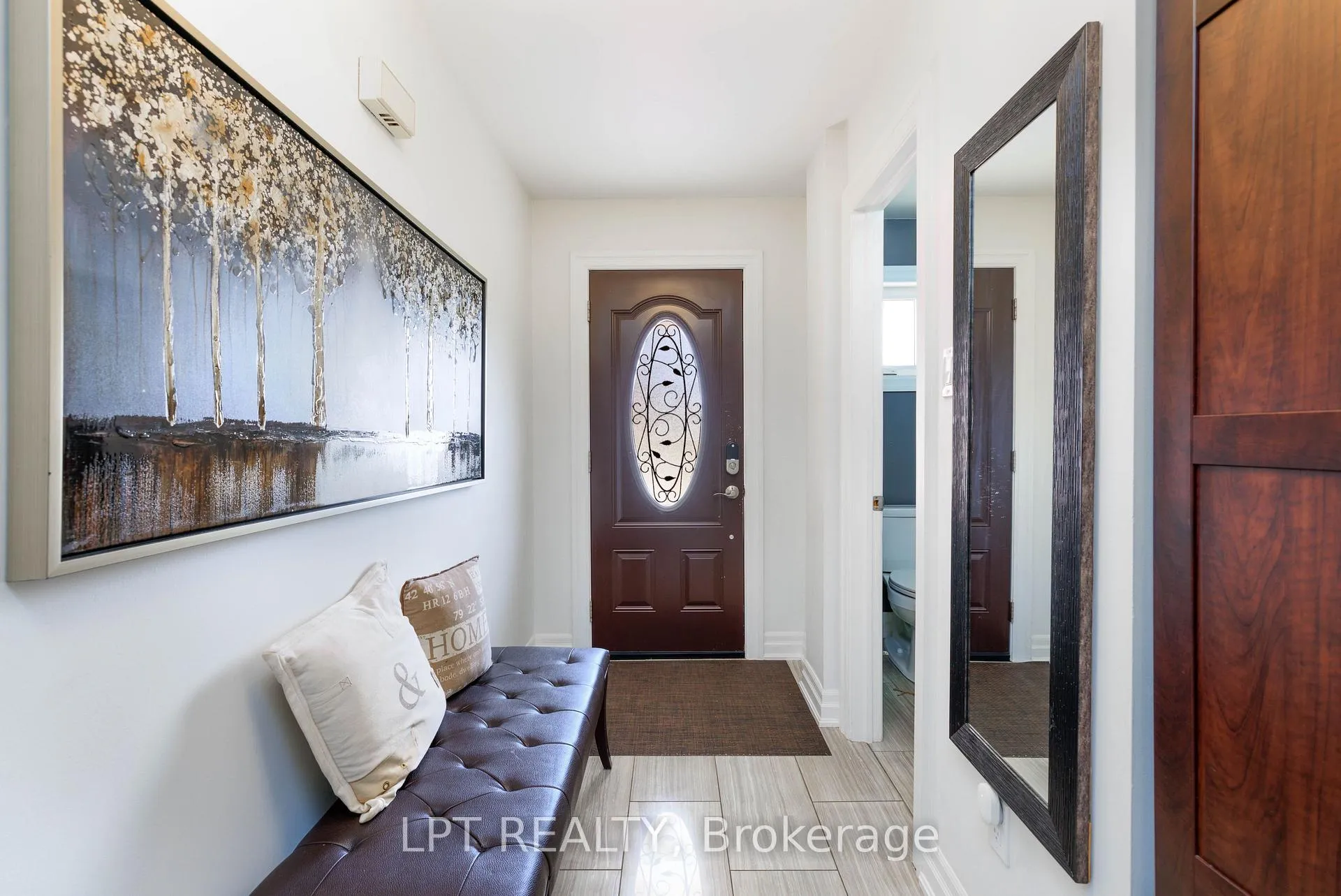 Photo 5 of 6 Odin Crescent, Aurora, Aurora Village — HOMEH