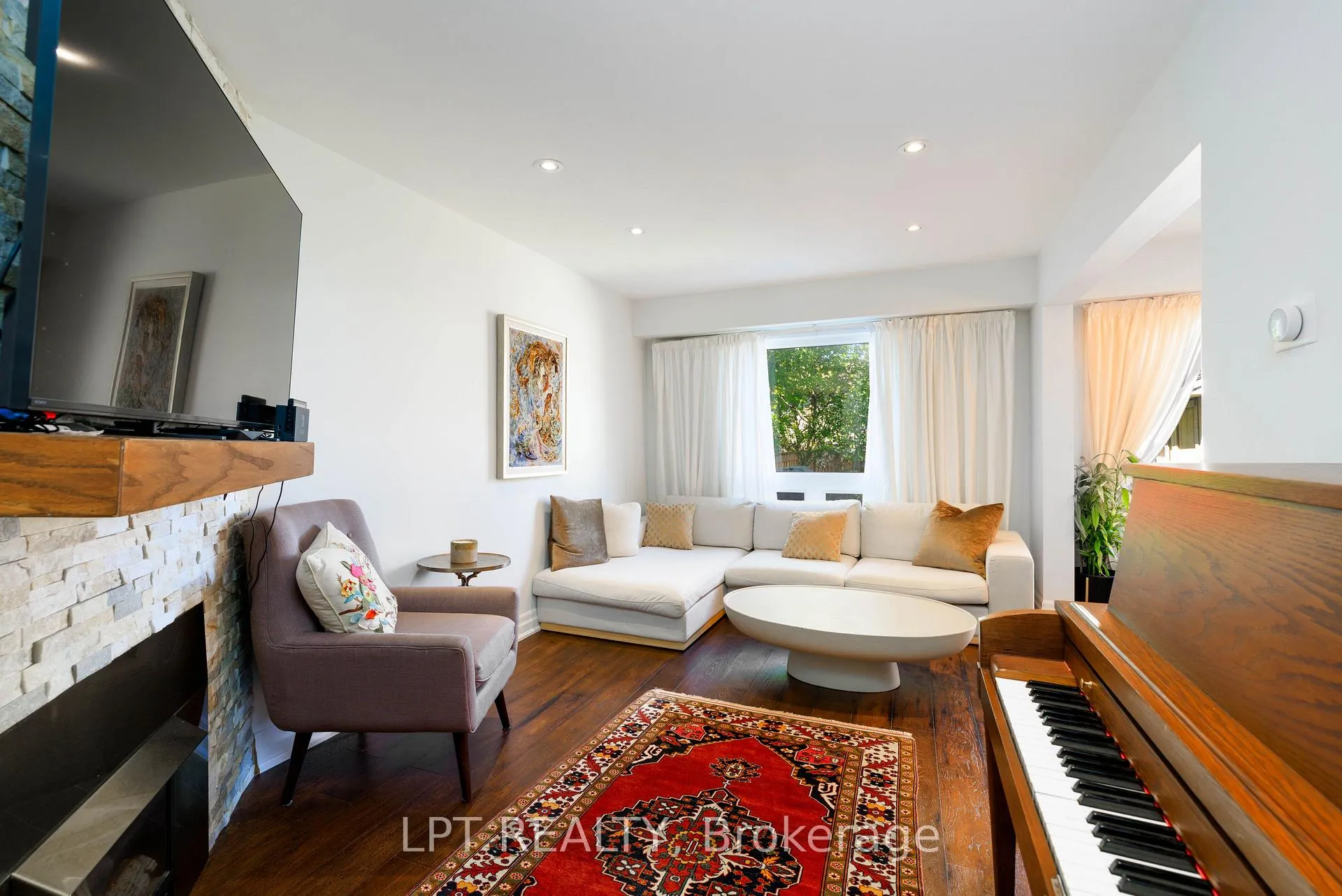 Photo 6 of 6 Odin Crescent, Aurora, Aurora Village — HOMEH