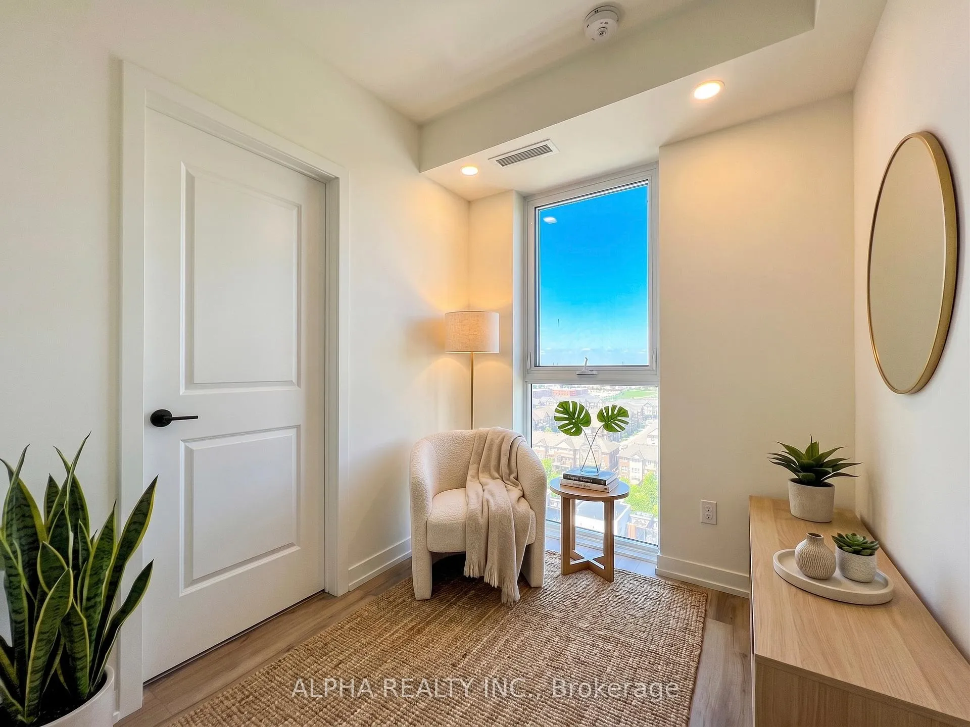Photo 4 of Unit 1309, 335 Wheatboom Drive, Oakville, Joshua Meadows — HOMEH