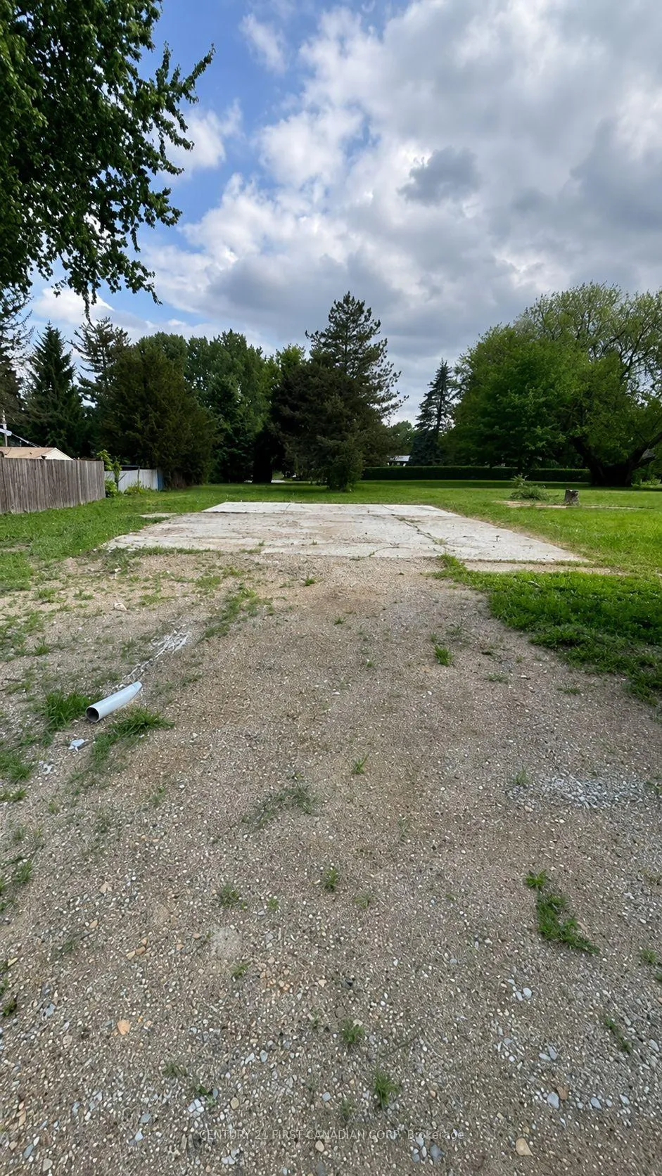 Photo 17 of 3877 Lasalle Line, Enniskillen, Petrolia — HOMEH