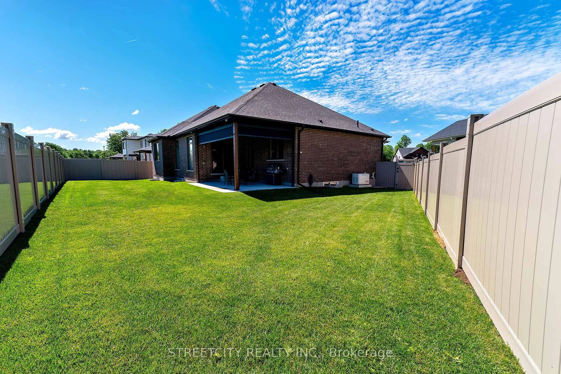Photo 48 of 14 Rea Court, Southwold, Talbotville — HOMEH