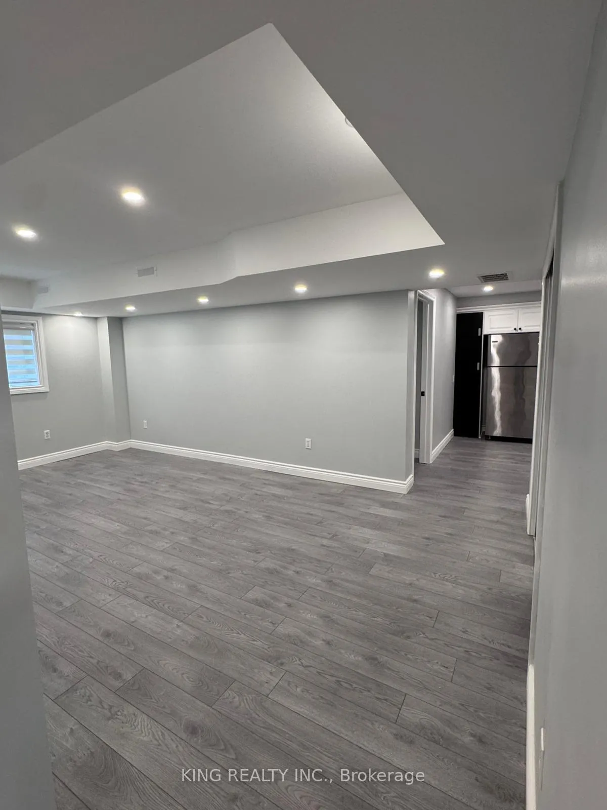 Photo 3 of 10 Humber Street E, Barrie, Ardagh — HOMEH
