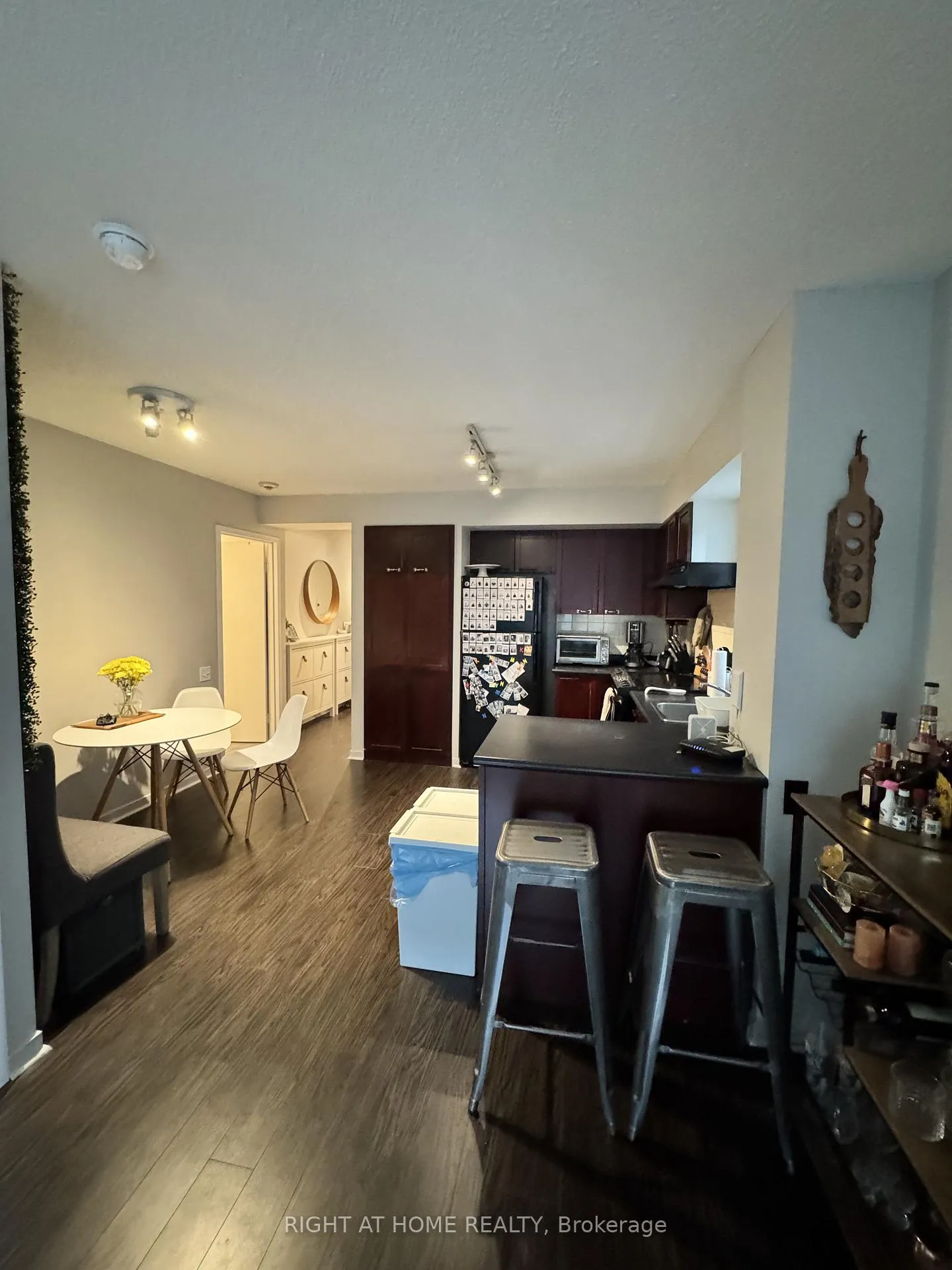 Photo 7 of Unit 1013, 75 Dalhousie Street, Toronto, Church-Yonge Corridor — HOMEH