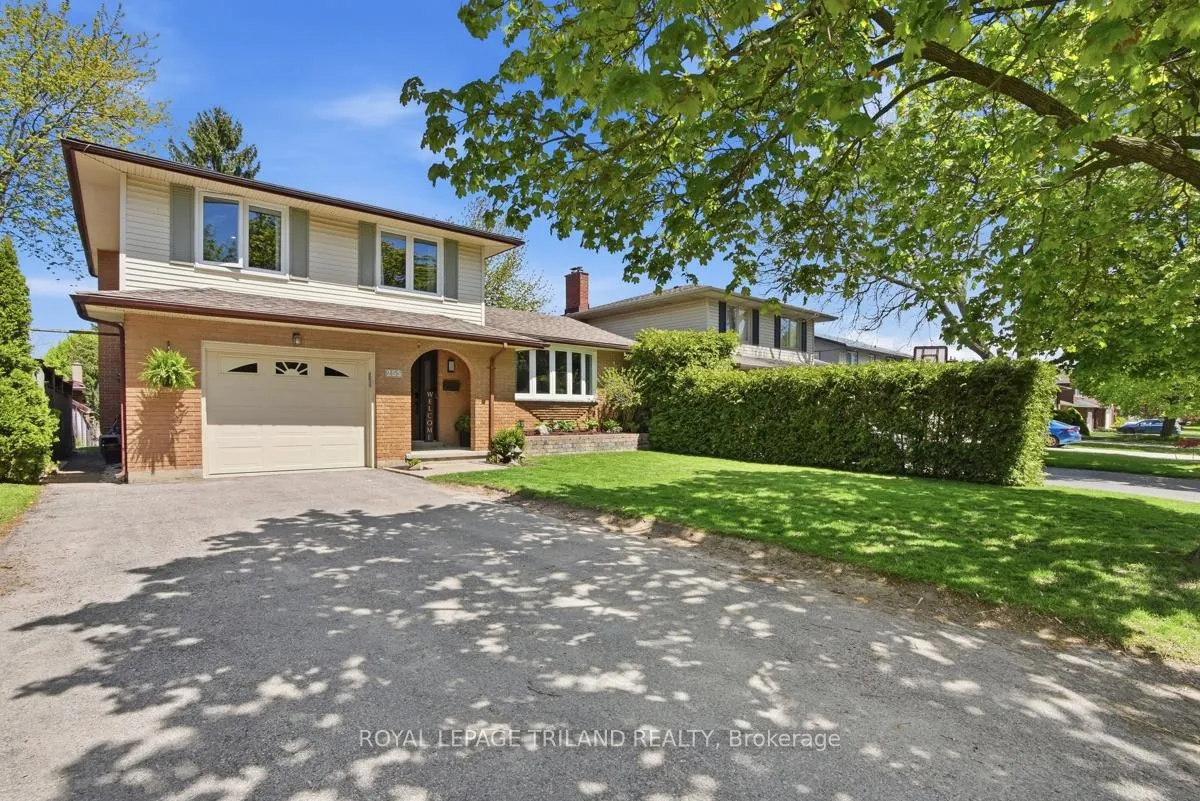 Photo 2 of 255 Highview Crescent, London, South O — HOMEH