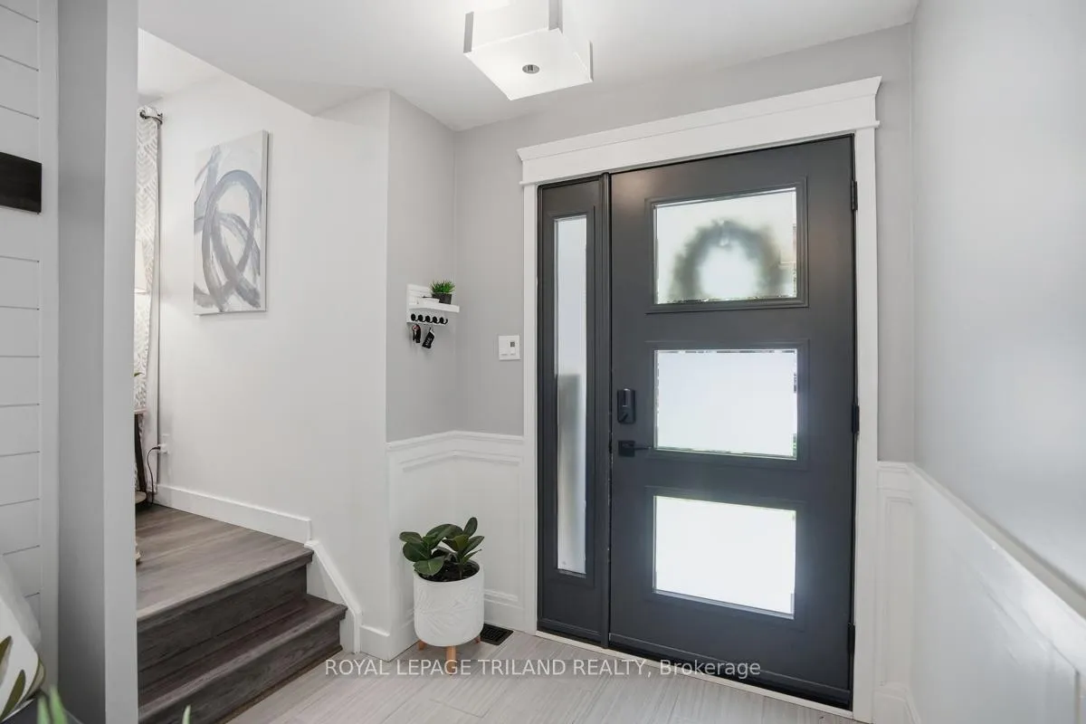Photo 5 of 255 Highview Crescent, London, South O — HOMEH
