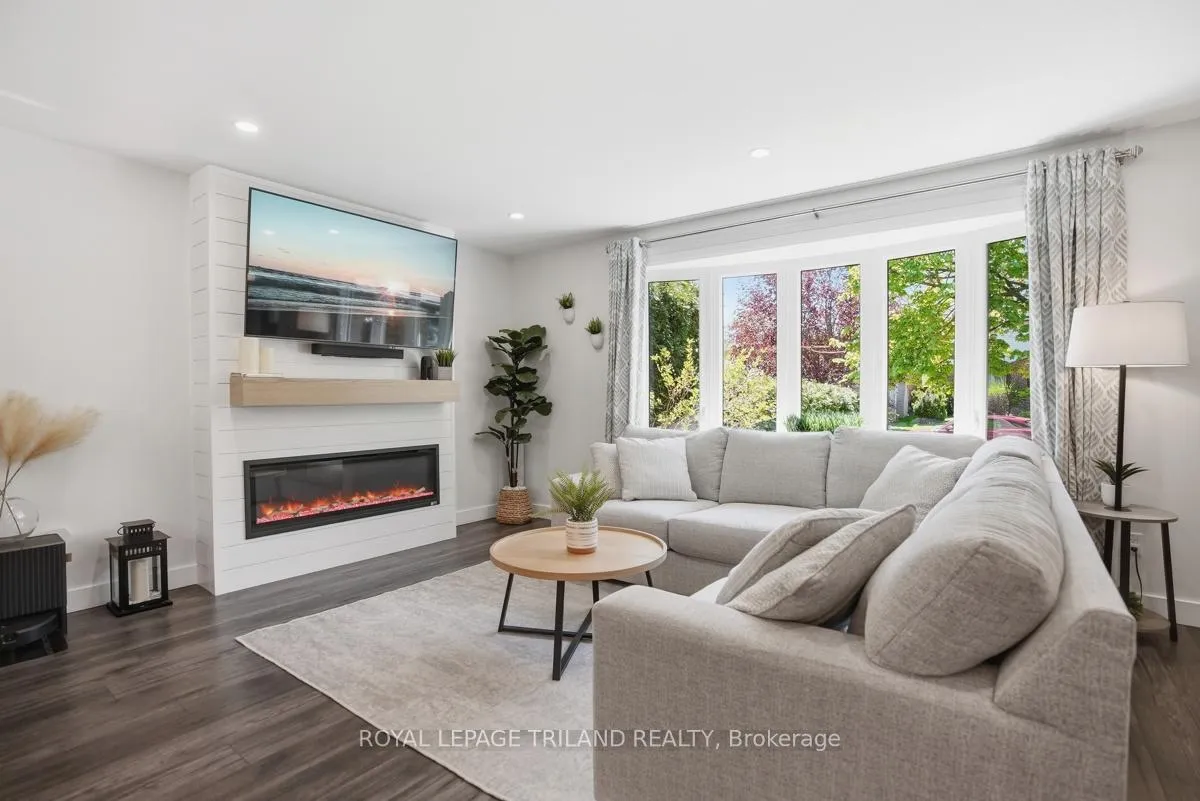 Photo 6 of 255 Highview Crescent, London, South O — HOMEH