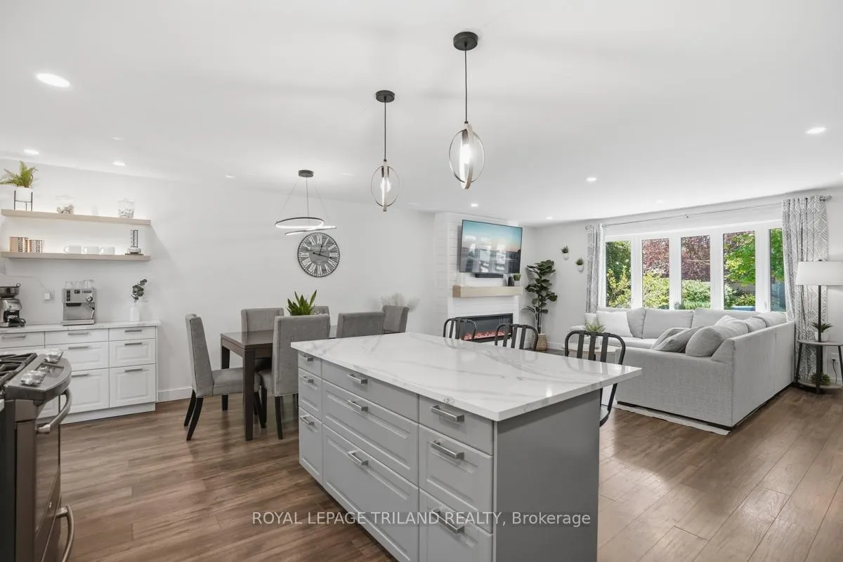 Photo 9 of 255 Highview Crescent, London, South O — HOMEH
