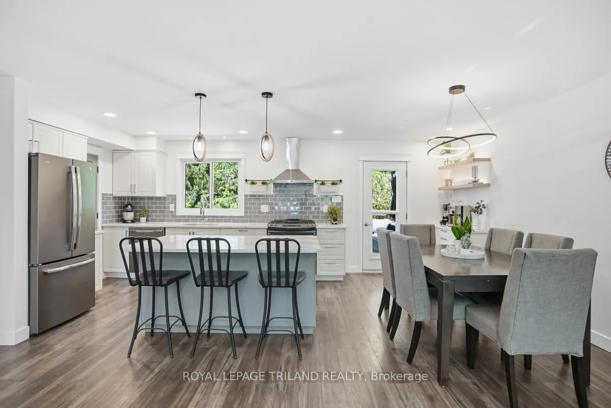 Photo 15 of 255 Highview Crescent, London, South O — HOMEH